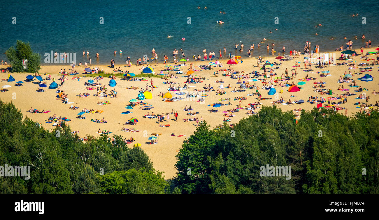 Silbersee II entre Haltern et Dülmen, lac de baignade, l'étang de la carrière, journée la plus chaude au printemps 2015, Haltern am See, Münsterland, Rhénanie du Nord-Westphalie, Allemagne Banque D'Images