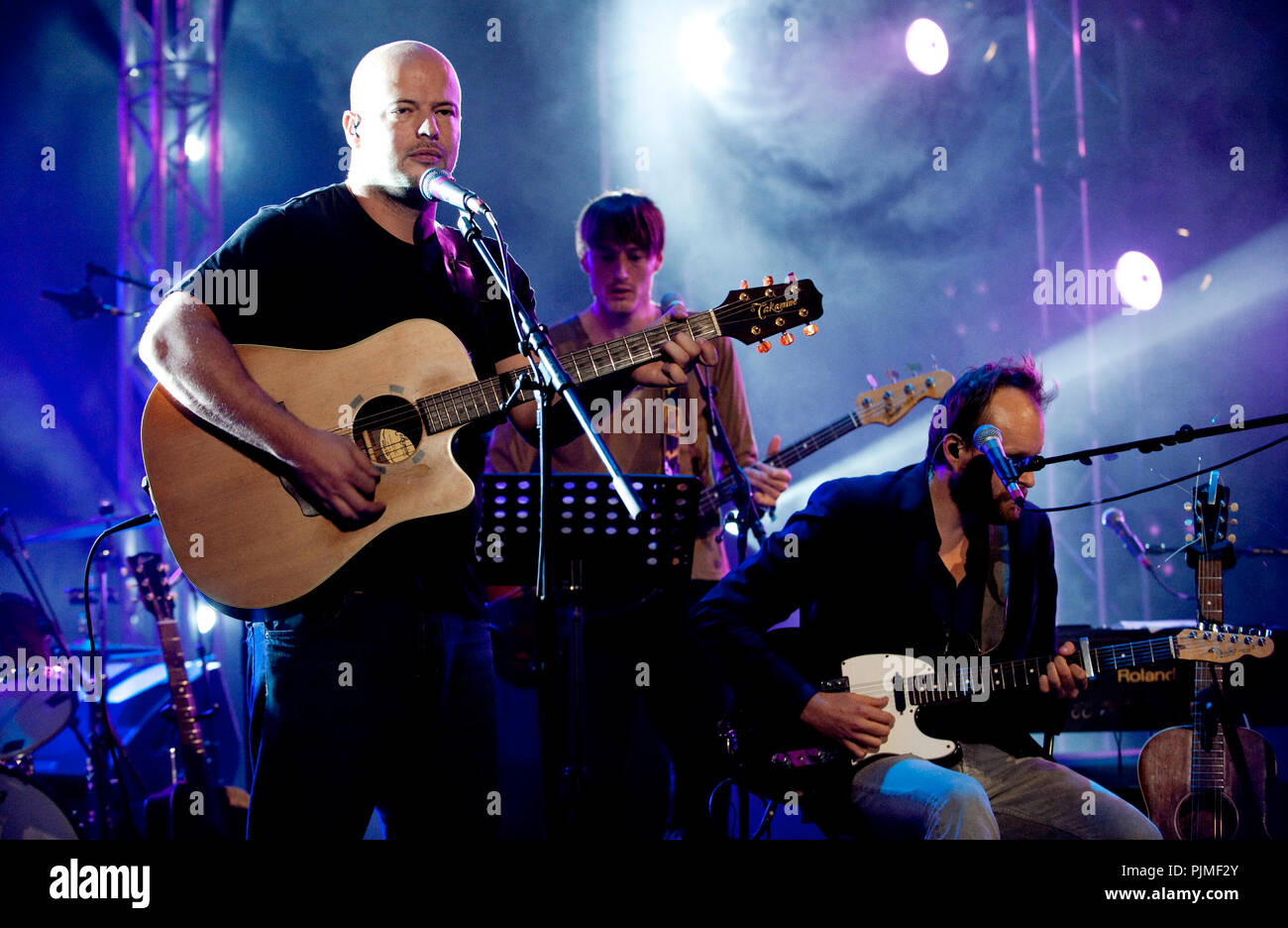 Musicien flamand Flip Kowlier au Radio 1 Sessies (Belgique, 11/10/2010) Banque D'Images