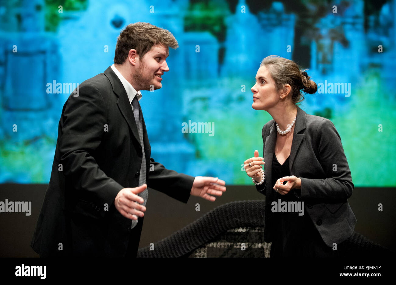 Theatre company De Dijlezonen «Gelukzakken' à partir de la lecture de John Godber, réalisé par Frans Vanderschueren (Belgique, 24/04/2014) Banque D'Images