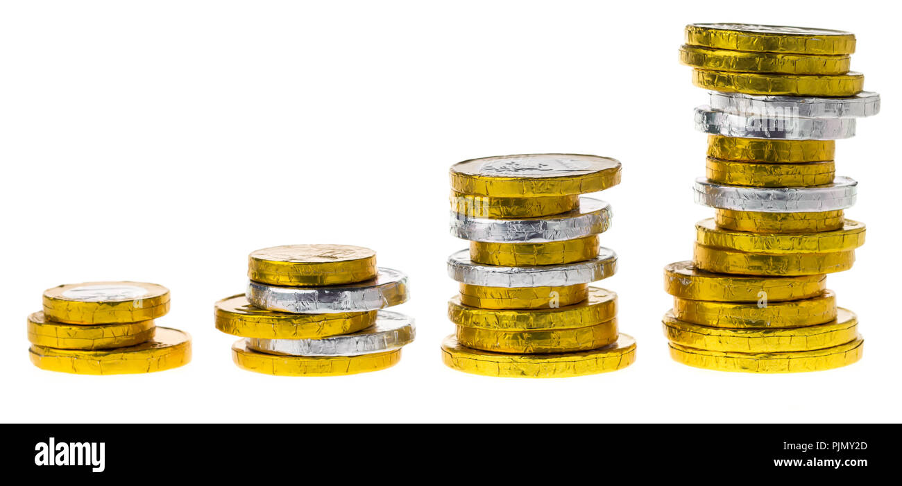 Faux argent chocolat traditionnel néerlandais pour maison de Sinterklaas isolé sur fond blanc Banque D'Images