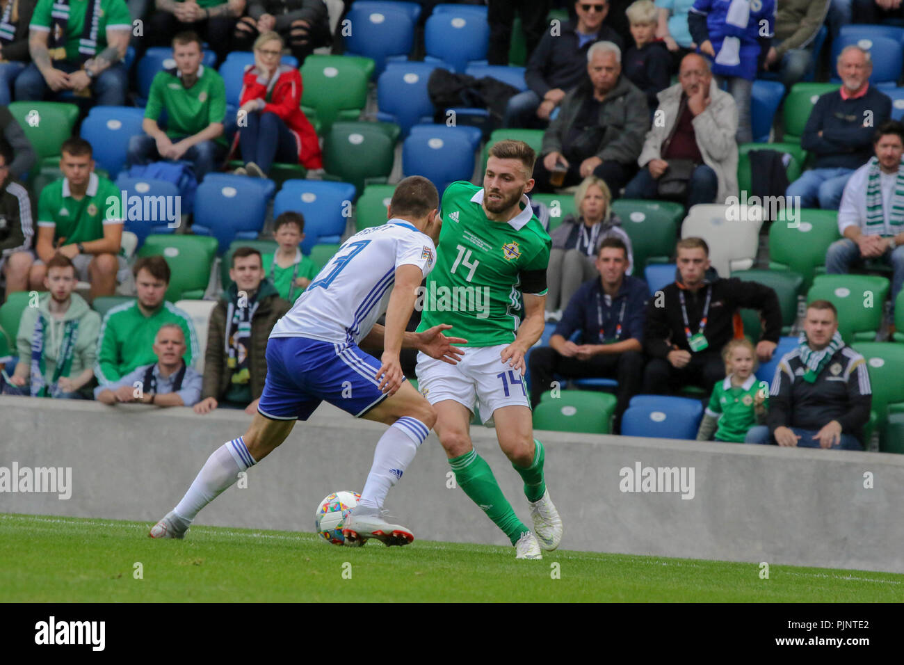 Windsor Road, Belfast, Irlande du Nord. 08 septembre 2018. Nations UEFA League Groupe B3 - Irlande du Nord v Bosnie et Herzégovine. Stuart dallas en action pour l'Irlande du Nord. Crédit : David Hunter/Alamy Live News. Banque D'Images