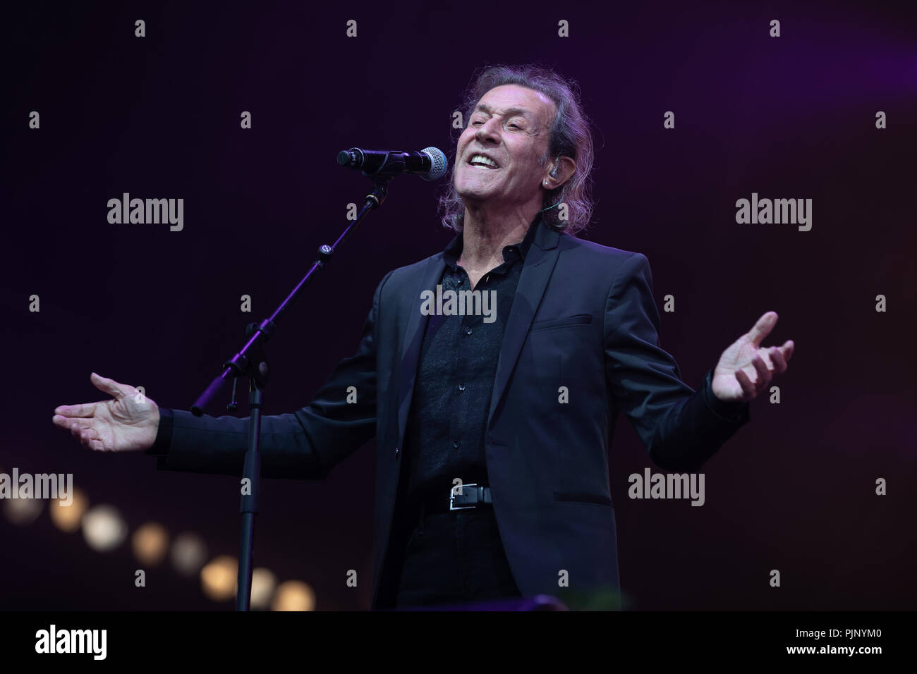 UK. 05Th Nov, 2018. L'auteur-compositeur Albert Hammond OBE effectuant au Proms in the Park, Hyde Park, Angleterre. Crédit : Jason Richardson/Alamy Live News Banque D'Images