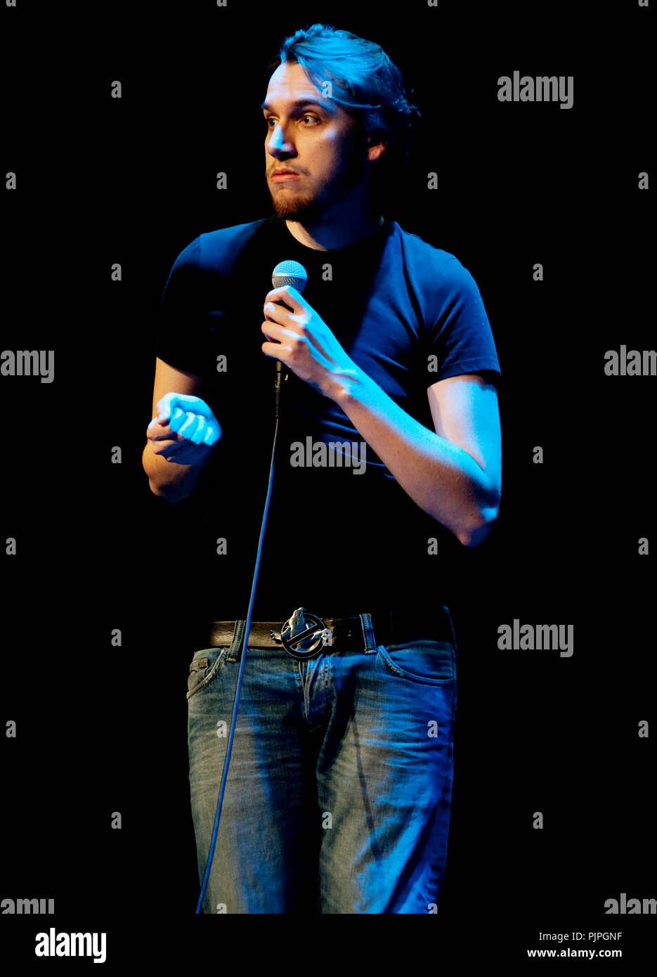 Télécharger gratuitement Images Humoriste Flamand Xander De Rycke Avec Son Nouveau Spectacle De actualisé par