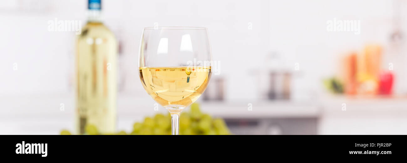 Vin blanc alcool bannière copyspace copy space Banque D'Images
