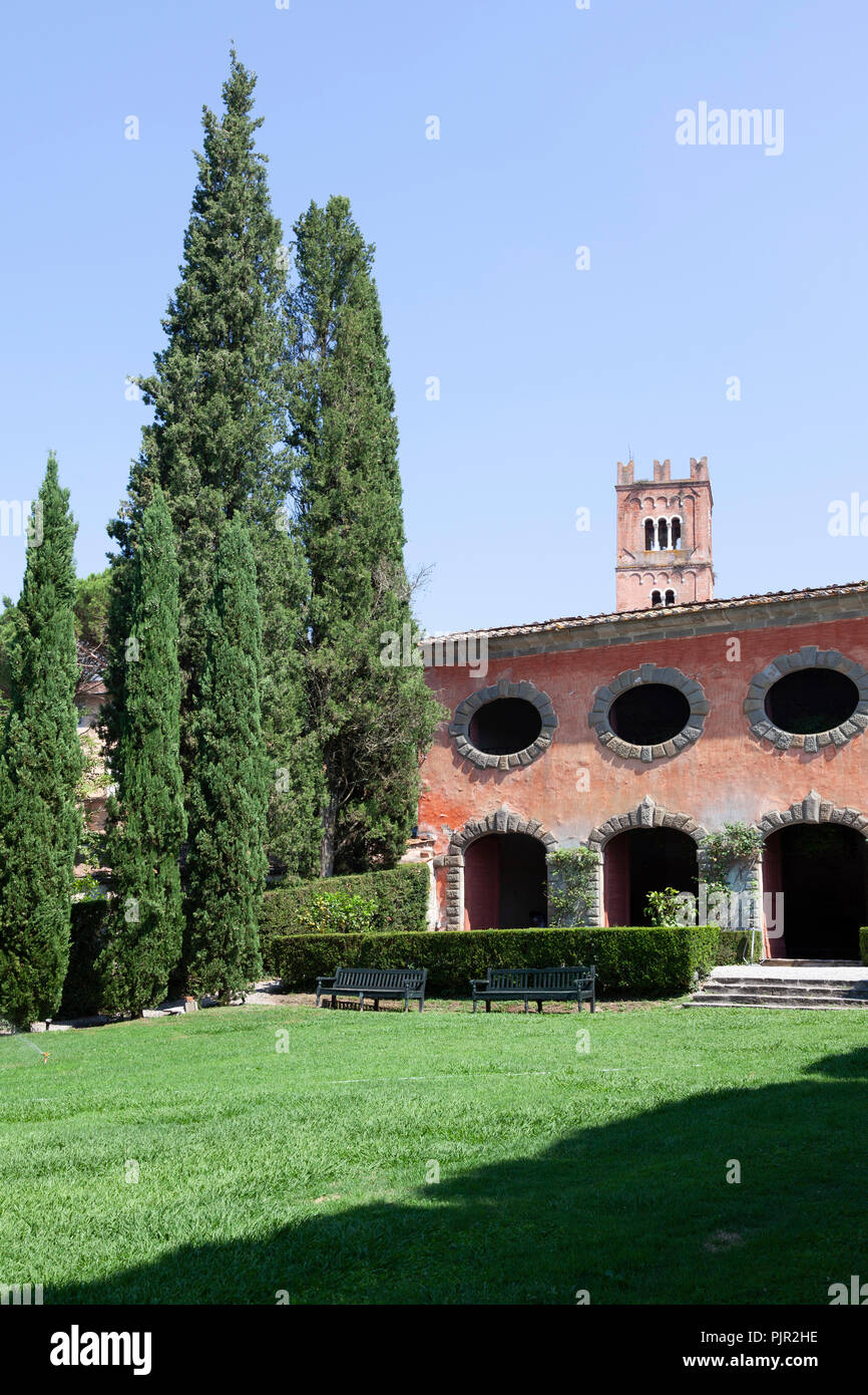 L'Orangerie de la villa Grabau, à San Pancrazio (Lucca-Tuscany-Italie). Vide au moment de la photographie, il est utilisé pour le stockage des agrumes. Banque D'Images