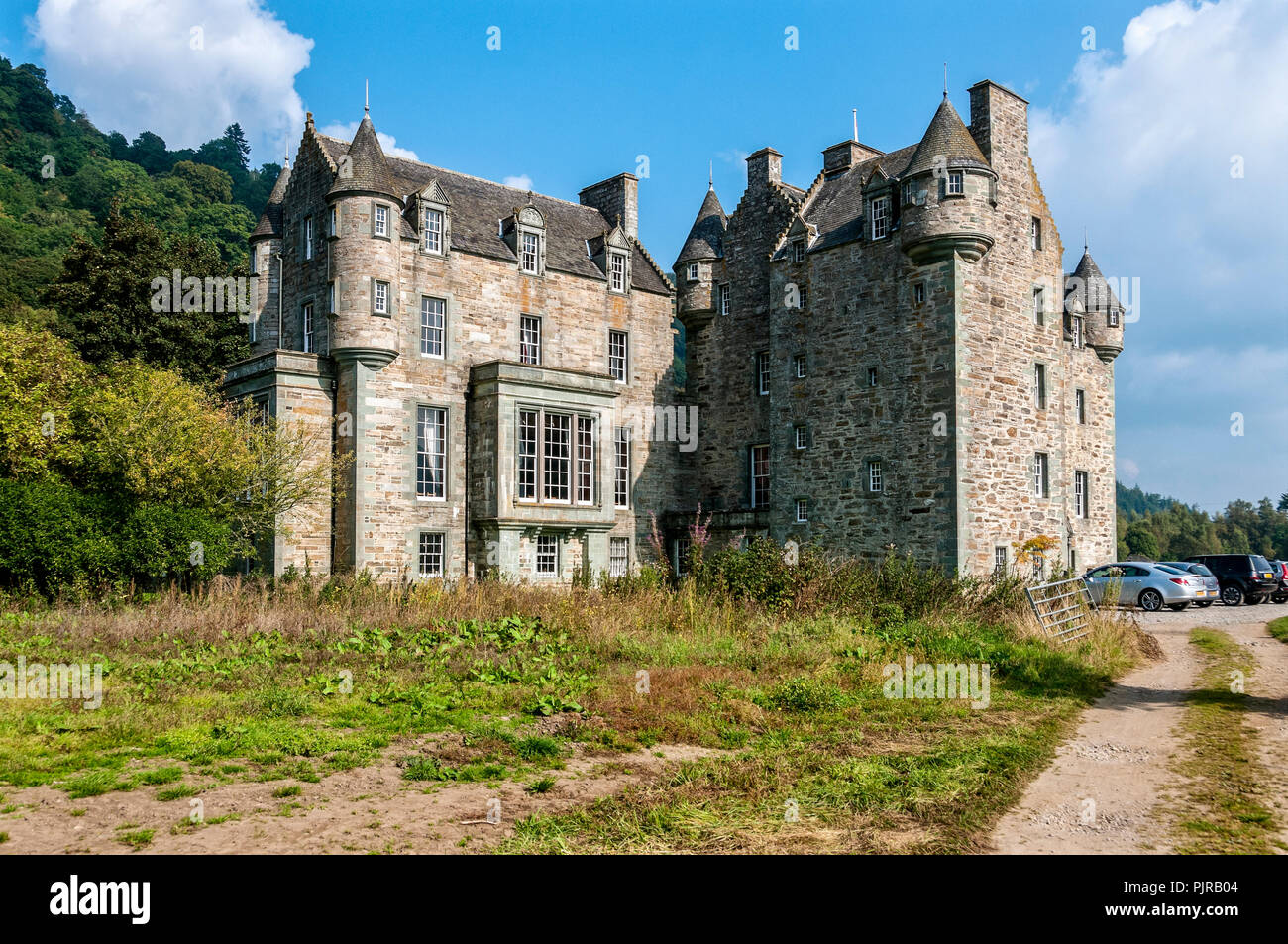 Le spectaculaire restauré du xvie siècle, château de 4 étages Menzies, une fois qu'une tour rectangulaire mais plus tard transformée en une résidence fortifiée plan-Z Banque D'Images