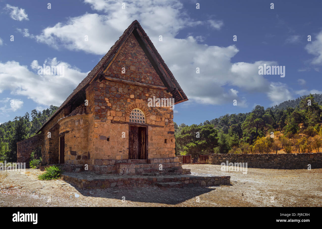 Église de Panagia tis Asinou en été journée ensoleillée. Nikitari. Chypre Banque D'Images