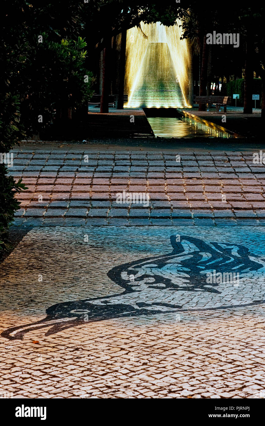 Expo de Lisbonne 1998, WET Design / RISCO, ces 'emblématiques volcans' du Parc des nations sont 6 cônes avec une hauteur de 4 mètres avec jeux d'eau Banque D'Images