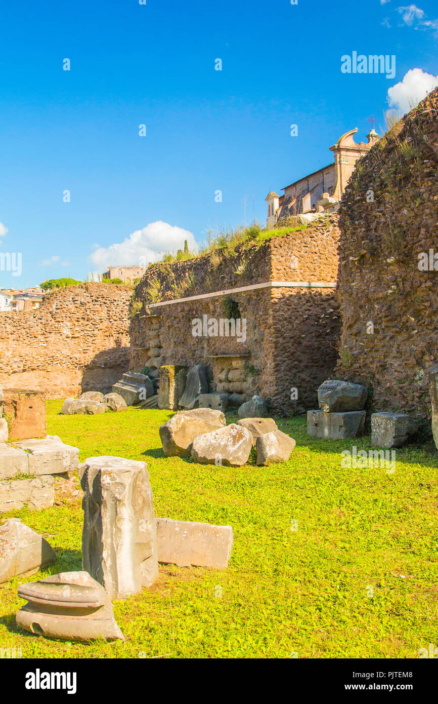 Vestiges d'anciens ancien bâtiment sur le terrain sur le Forum Romanum, Rome, Italie Banque D'Images