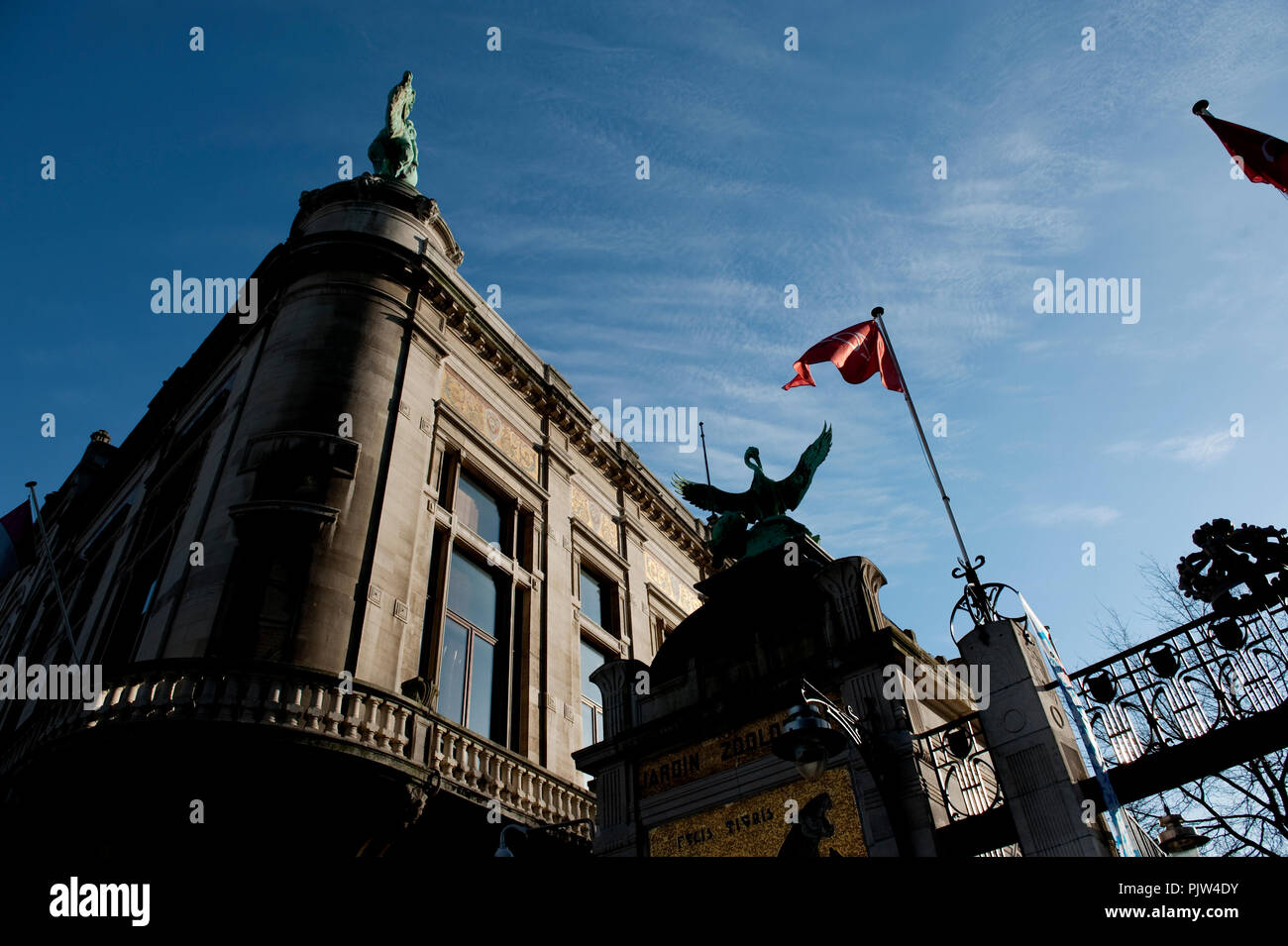 L'entrée historique de la Zoo d'Anvers sur la place Astrid (Belgique, 18/03/2009) Banque D'Images