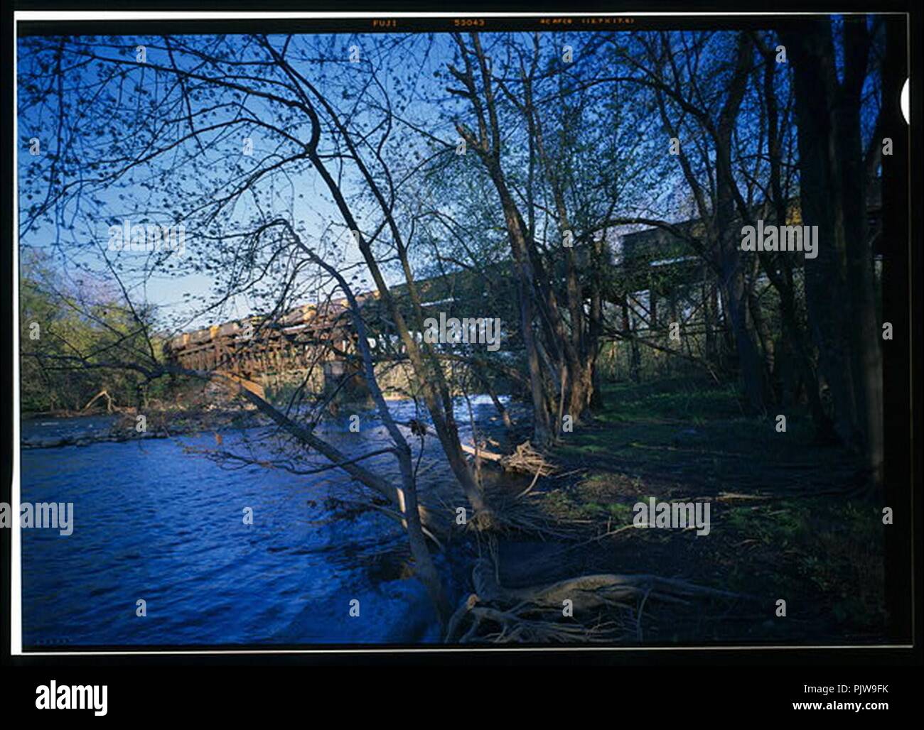 Youngstown Pittsburgh & Conneaut Railroad Bridge no 13 enjambant la rivière Beaver Lawrence Comté PA. Banque D'Images