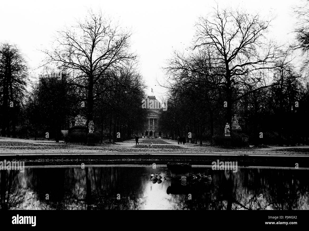 Le Palais Royal de Belgique vu de la Warande parc à Bruxelles (Belgique, 1993) Banque D'Images