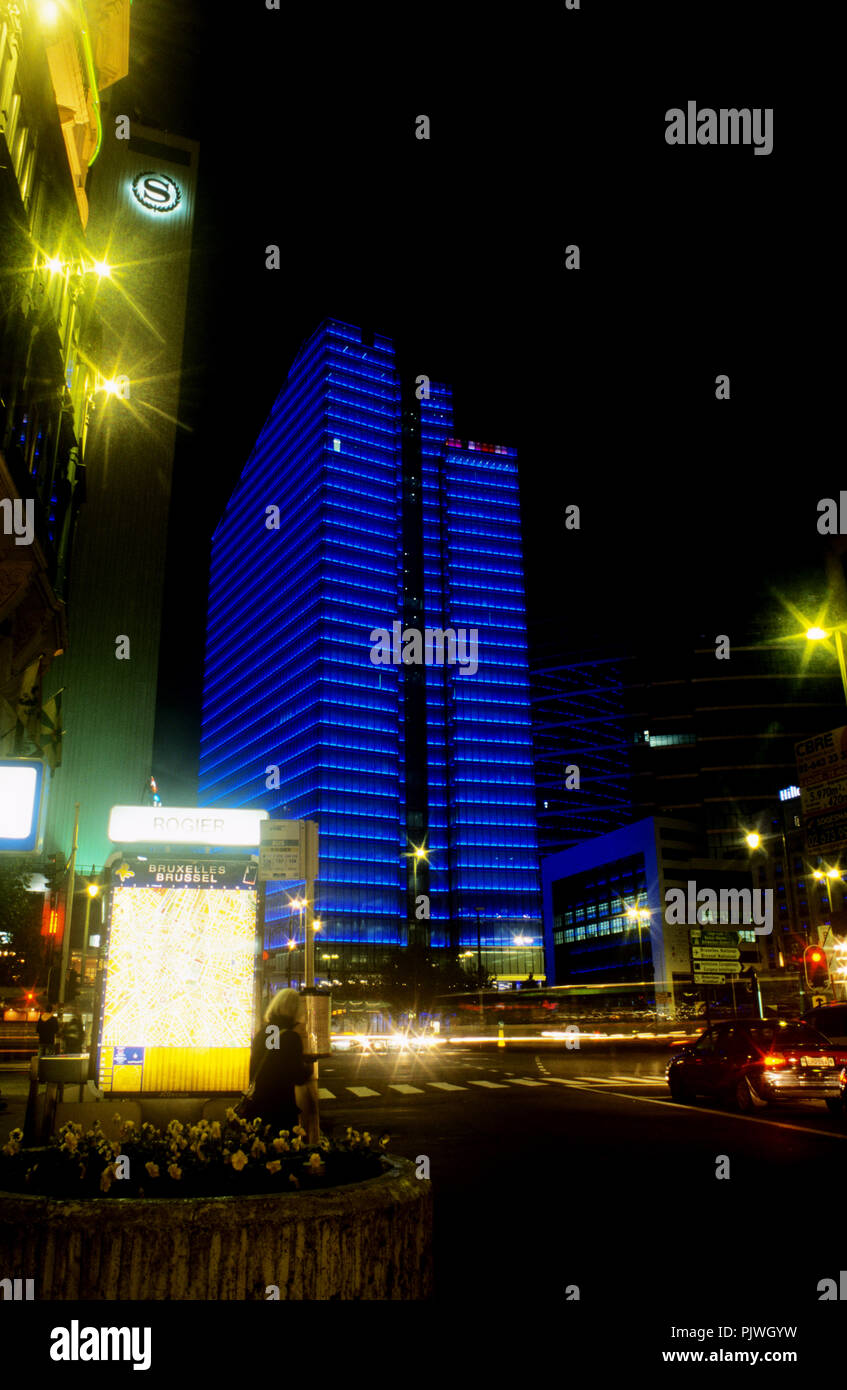 La Tour Dexia est éclairée la nuit par la foudre engineer Barbara Hediger, Bruxelles (Belgique, 29/11/2006) Banque D'Images