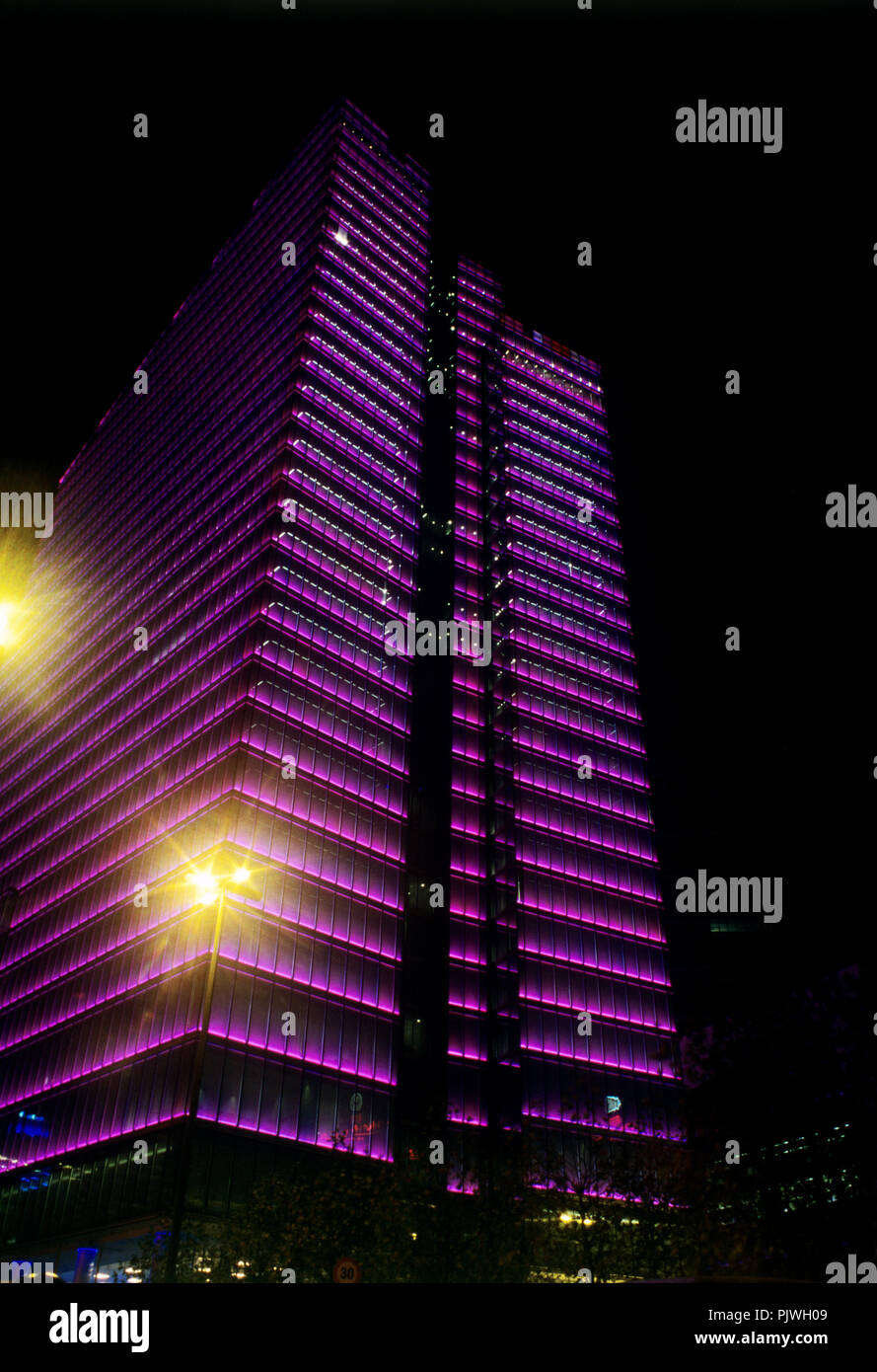 La Tour Dexia est éclairée la nuit par la foudre engineer Barbara Hediger, Bruxelles (Belgique, 29/11/2006) Banque D'Images
