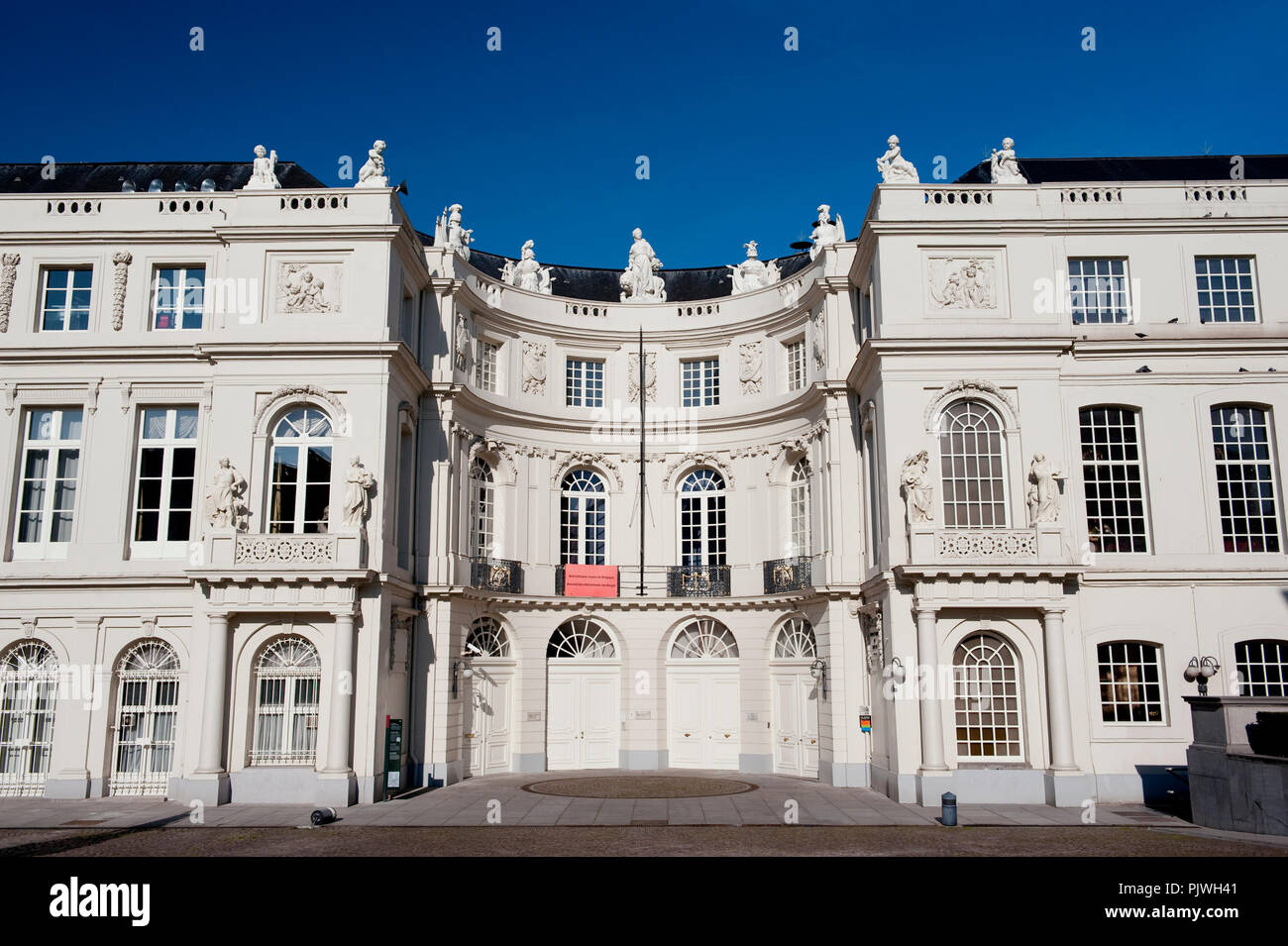 Le palais néo-classique de Charles de Lorraine sur la Place du Musée à Bruxelles, le logement la Bibliothèque royale de Belgique (Belgique, 22/10/2011) Banque D'Images