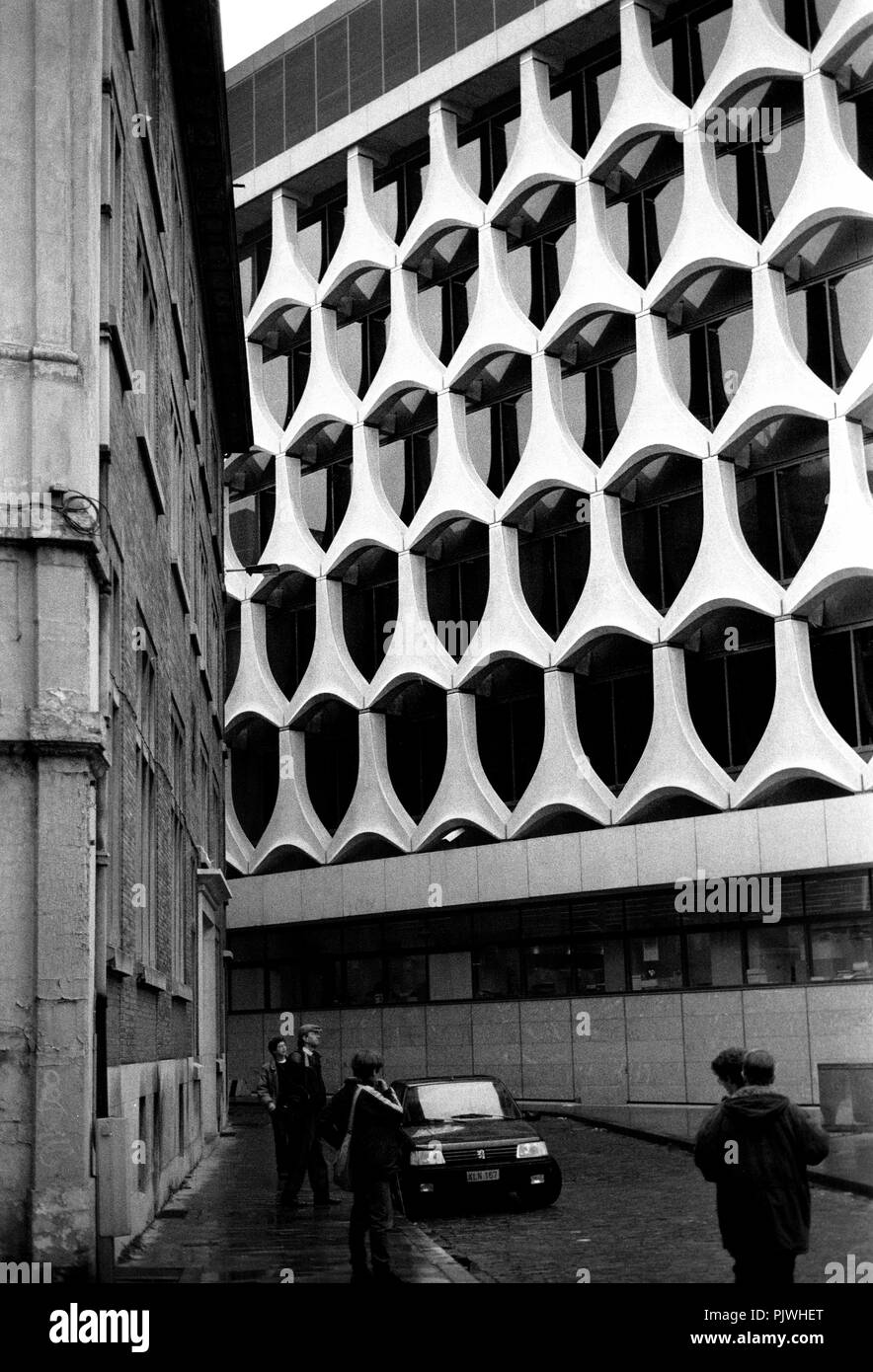L'édifice de la banque Dexia sur la rue du Persil à Bruxelles (Belgique, 1993) Banque D'Images