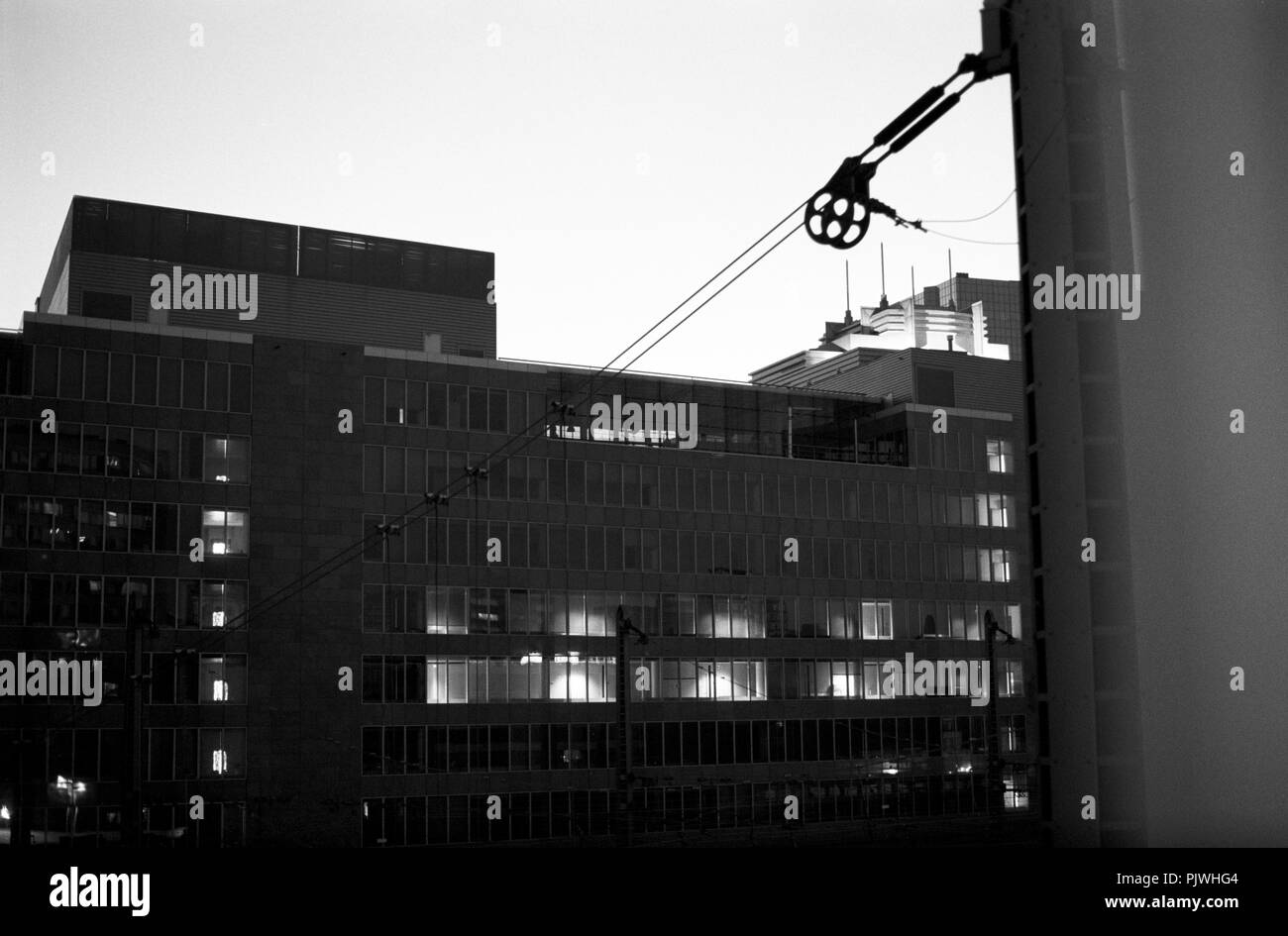 Le ministre flamand des transports au coucher du soleil autour de la Place Rogier, à Bruxelles (Belgique, 07/2005) Banque D'Images