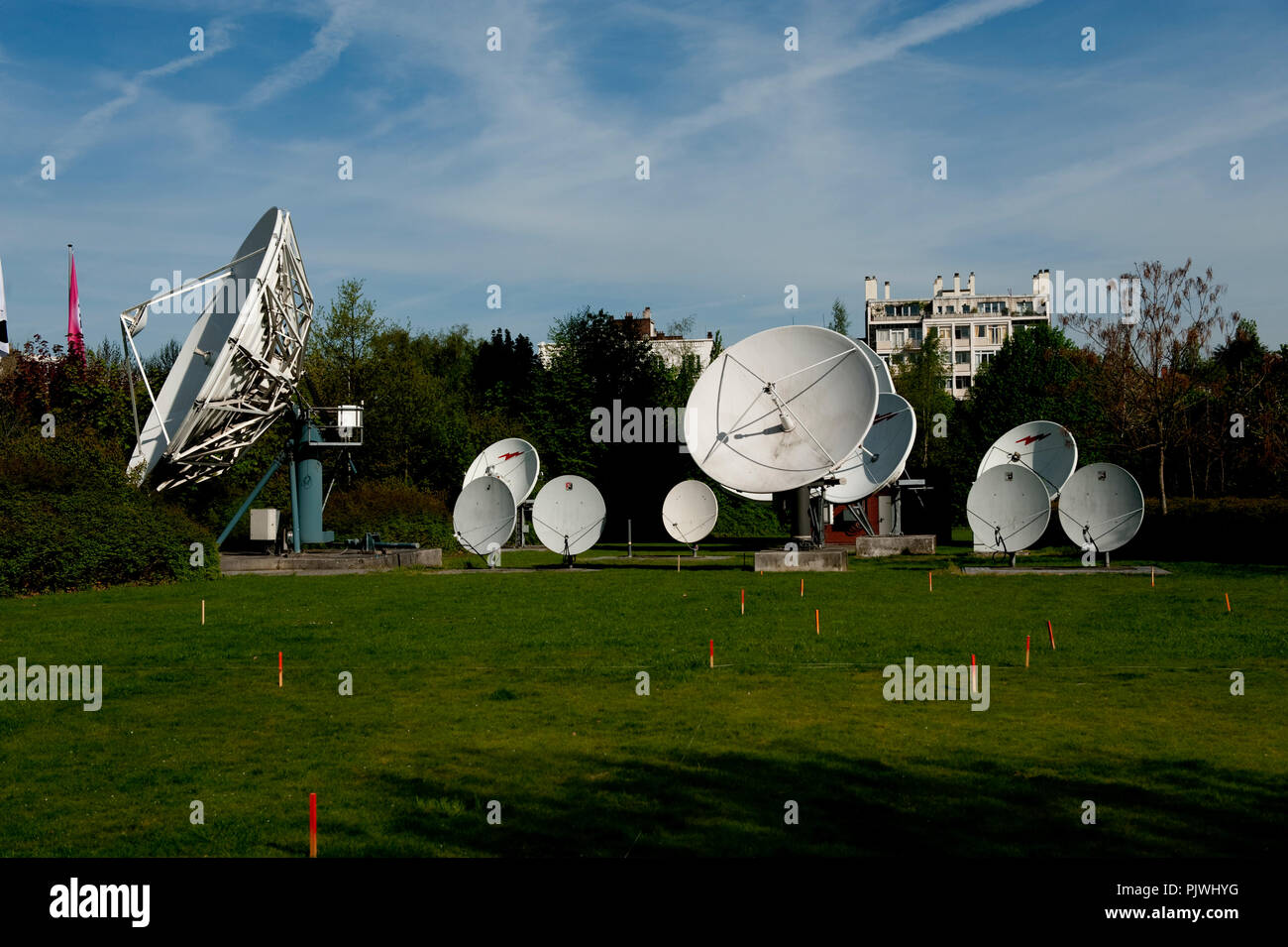 Les antennes de la VRT / RTBF le long de la Reyerslaan à Schaerbeek, Bruxelles (Belgique, 29/04/2010) Banque D'Images