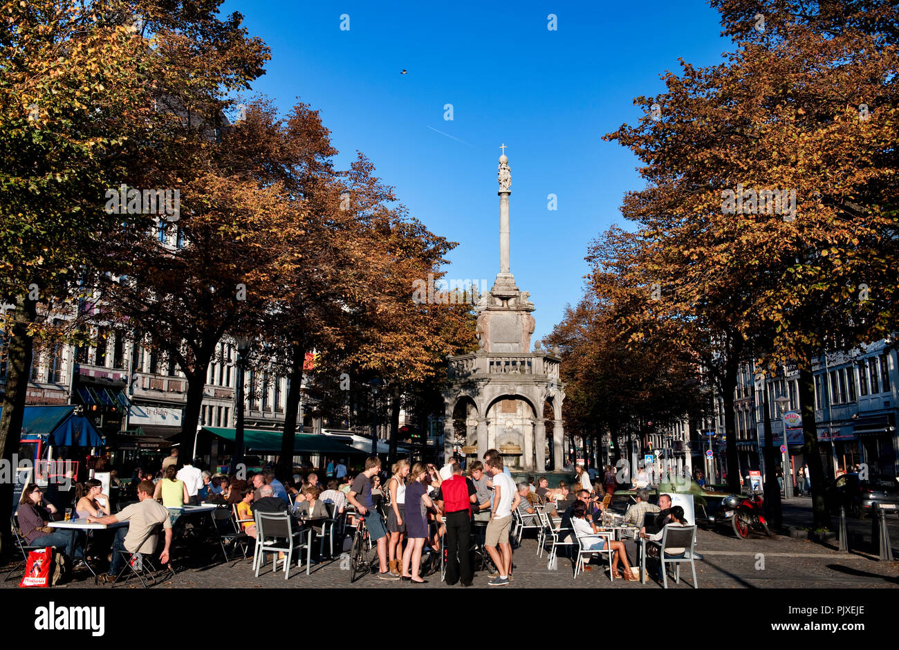 La Place du Marché historique et carrés Perron monument à Liège, une fois le symbole de la justice dans la Principauté et maintenant le symbole de l'EC Banque D'Images