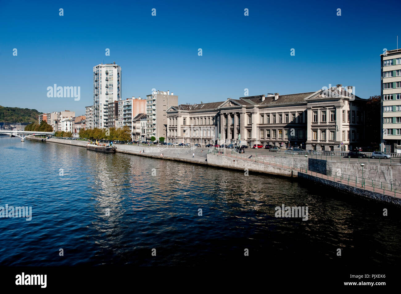 Le 19e siècle le long de l'Institut de Zoologie Edouard Van Beneden quay à Liège (Belgique, 30/09/2011) Banque D'Images