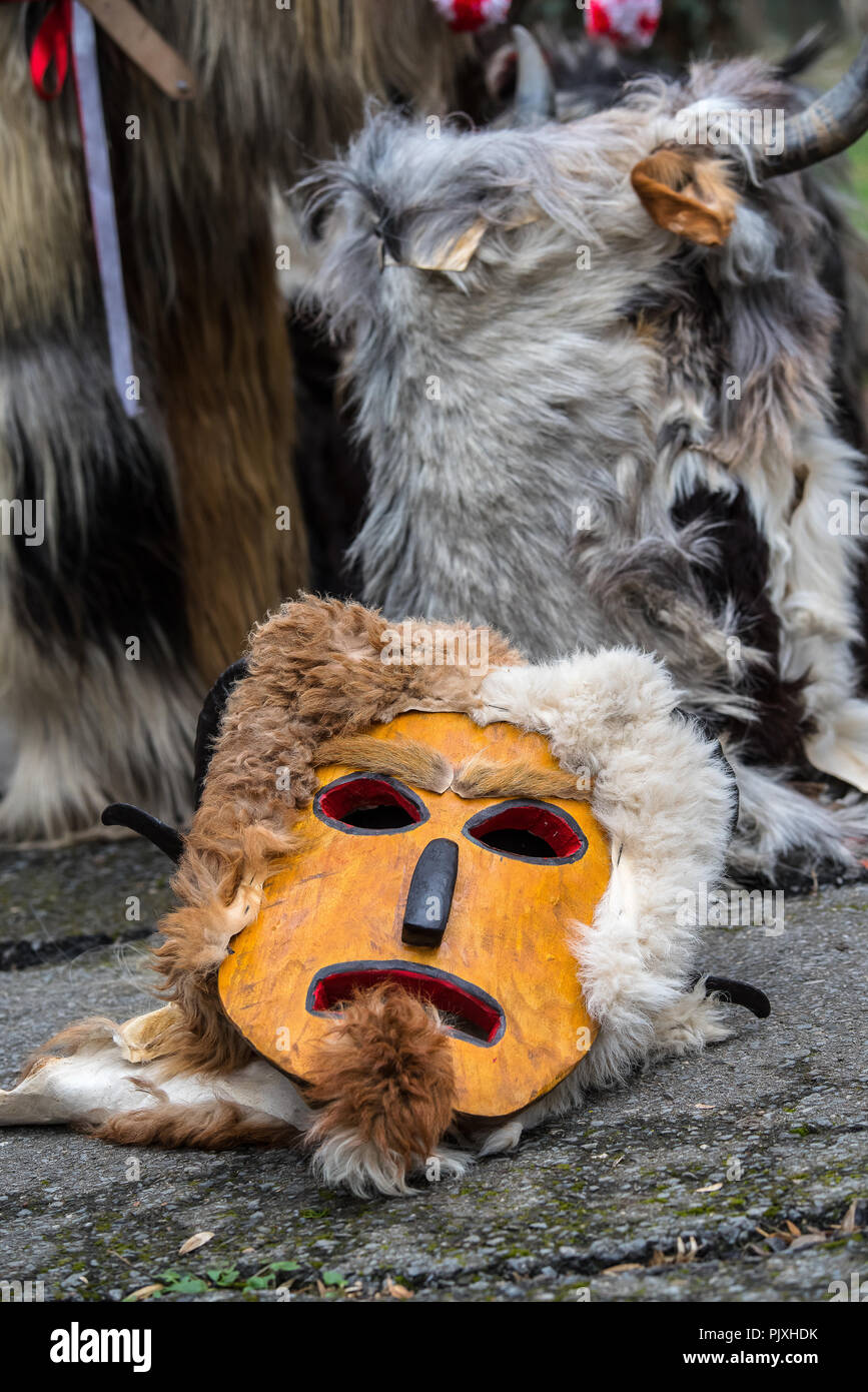 Masque de Kukeri traditionnels Banque D'Images