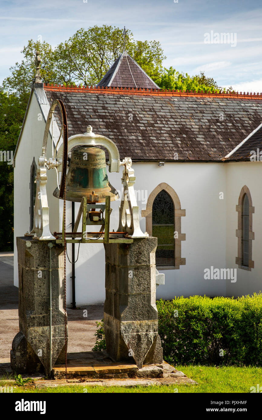 L'Irlande, Co Leitrim, Roscarban, Bell de Saint Brigid's Catholic Church Banque D'Images