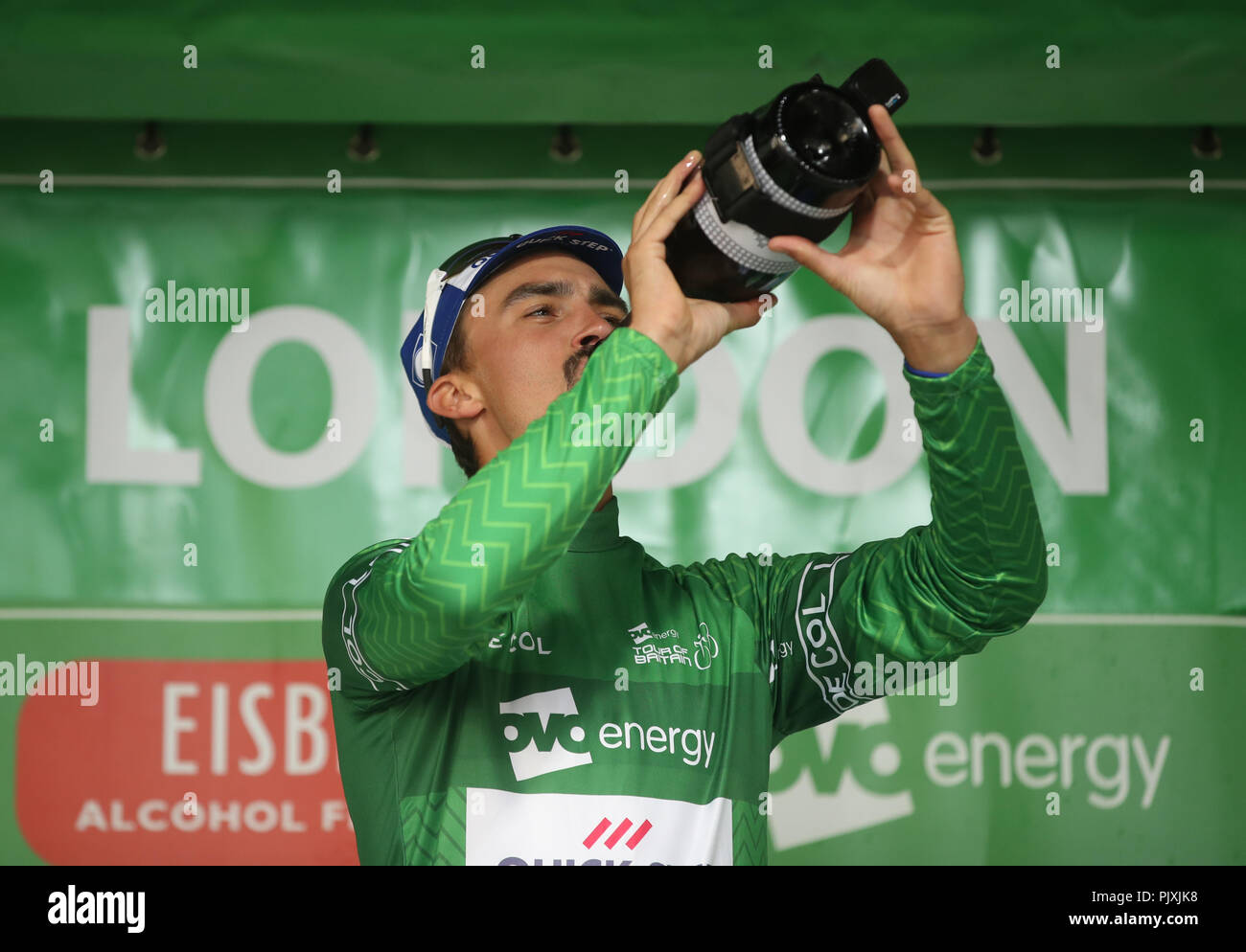 Team Quick Step Parquet Julian Alaphilippe célèbre remportant l'énergie Ovo Tour of Britain 2018 autour de Londres. Banque D'Images
