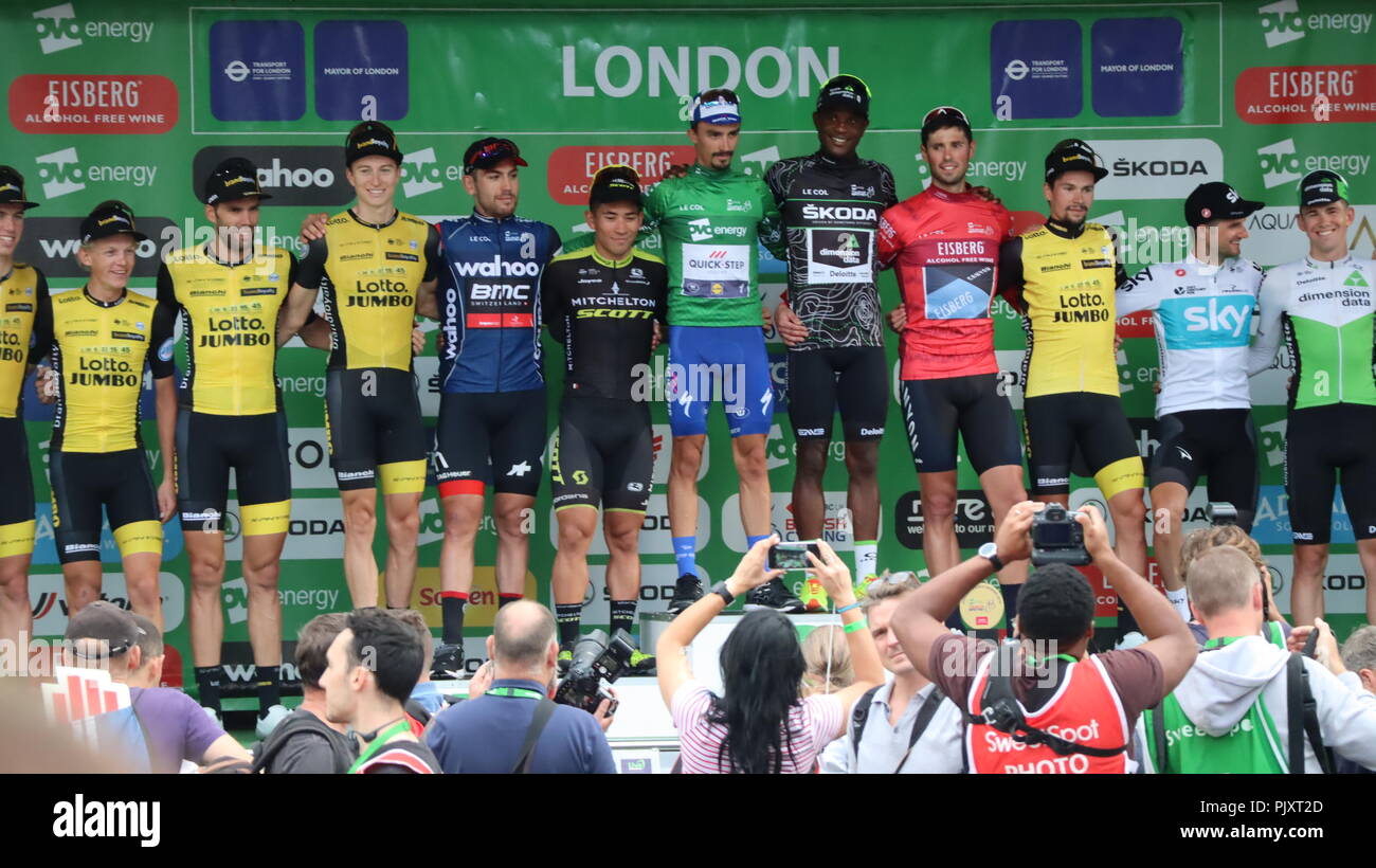 Gagnant général Julian Alaphilippe avec d'autres Tour of Britain 2018 Gagnants de l'étape Banque D'Images