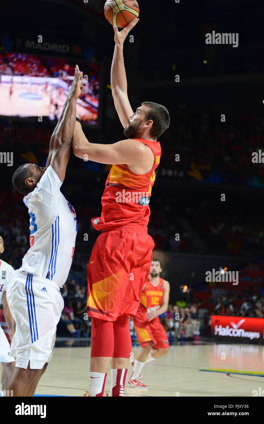 Marc Gasol (Espagne) contre Boris Diaw (France) Coupe du Monde 2014 de basket-ball Banque D'Images