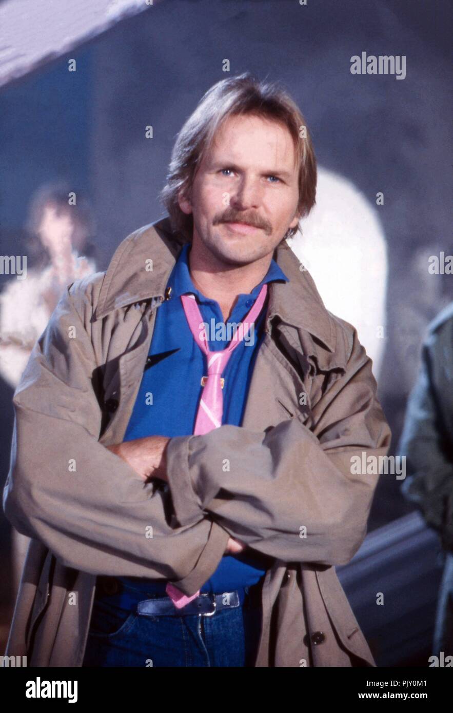 Frank Zander, deutscher Schlager- und Deutschpop Sänger à München, Deutschland 1986. Schlager allemand et le chanteur pop Frank Zander à Munich, Allemagne 1986. Dans le monde d'utilisation | Banque D'Images