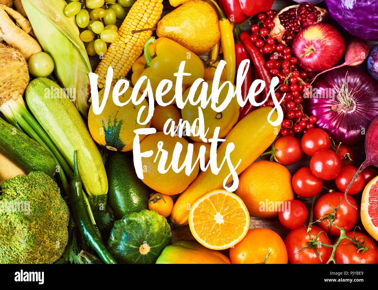 Beaucoup de fruits et légumes colorés, fond rainblow collection Banque D'Images