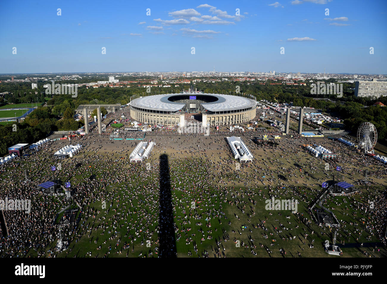 Berlin, Allemagne. 09Th Nov, 2018. Le 18/12/06 festival de musique a lieu sur le terrain du parc olympique. Credit : Britta Pedersen/dpa/Alamy Live News Banque D'Images