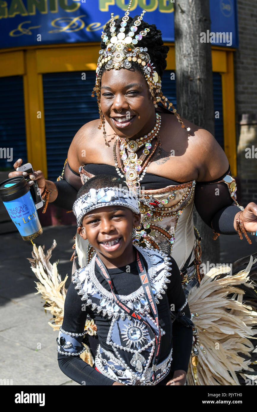 Londres, Royaume-Uni. 9 septembre 2018. Des centaines de regarder le défilé de la parade annuelle 2018 Carnaval de Hackney, le 9 septembre 2018, Londres, Royaume-Uni : Crédit photo Capital/Alamy Live News Banque D'Images