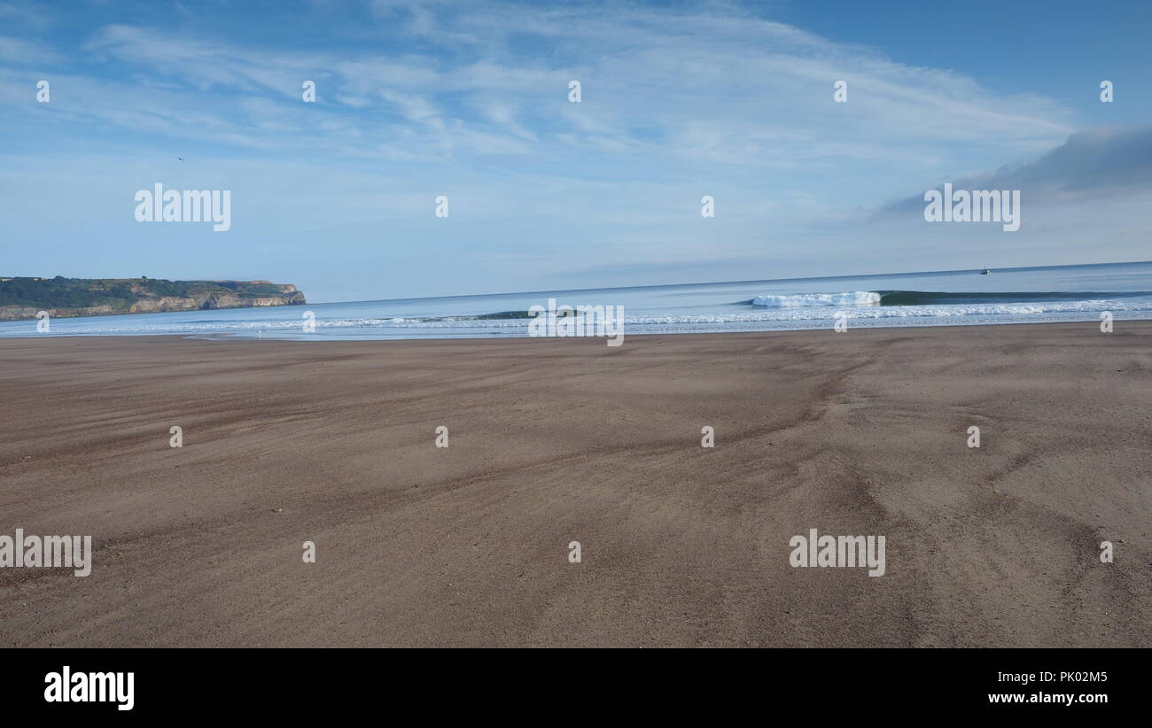 Whitby, Stathes et Robin Hood's Bay, sur la côte est, dans le Yorkshire du Nord des marines et des paysages pendant le lever du soleil. Banque D'Images