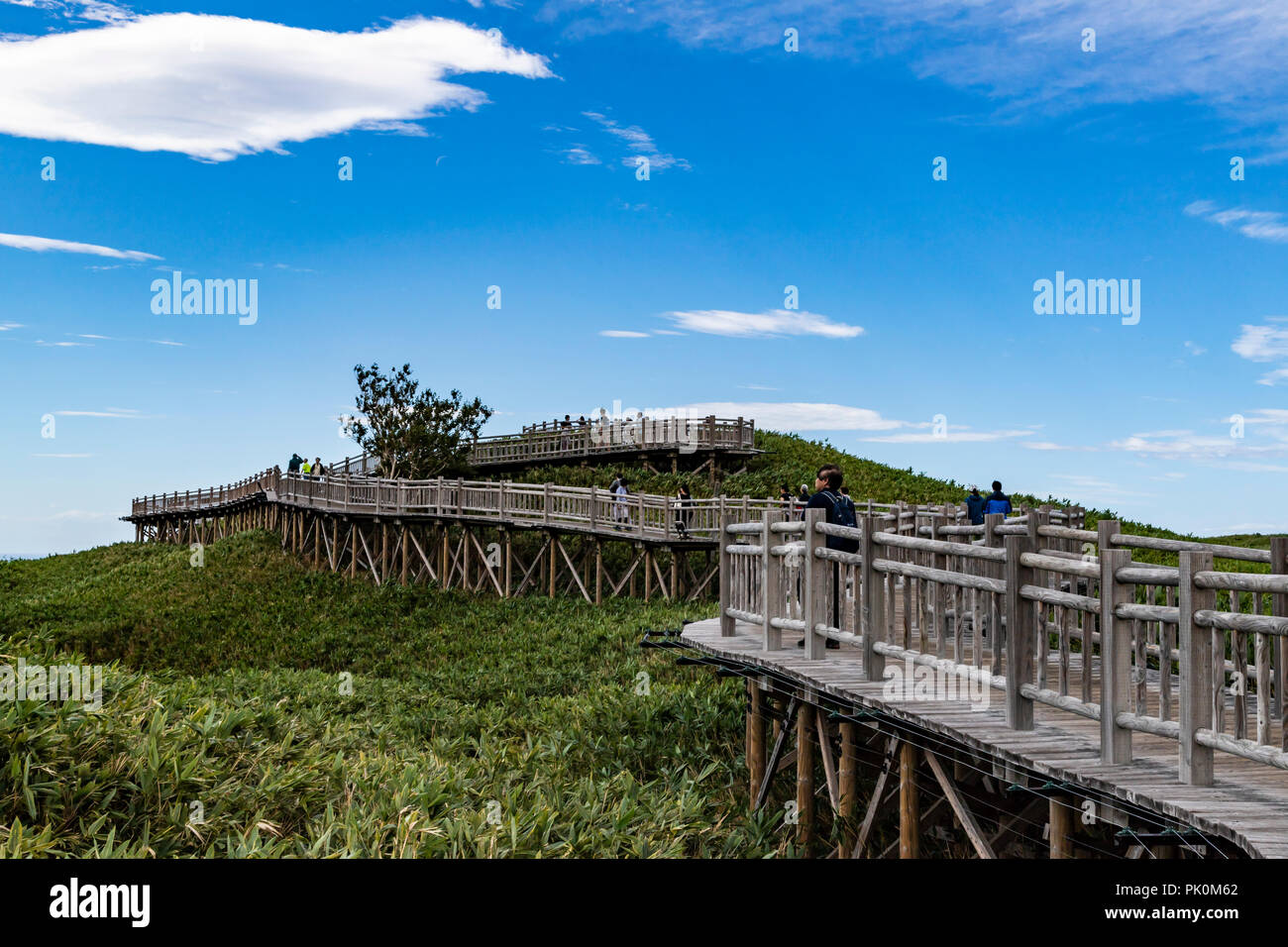 71. 1 cinq lacs 知床五湖 Shiretoko est un groupe de cinq petits lacs formés par l'éruption du Mont à proximité Io. L'eau est injectée dans les lacs en métro Banque D'Images