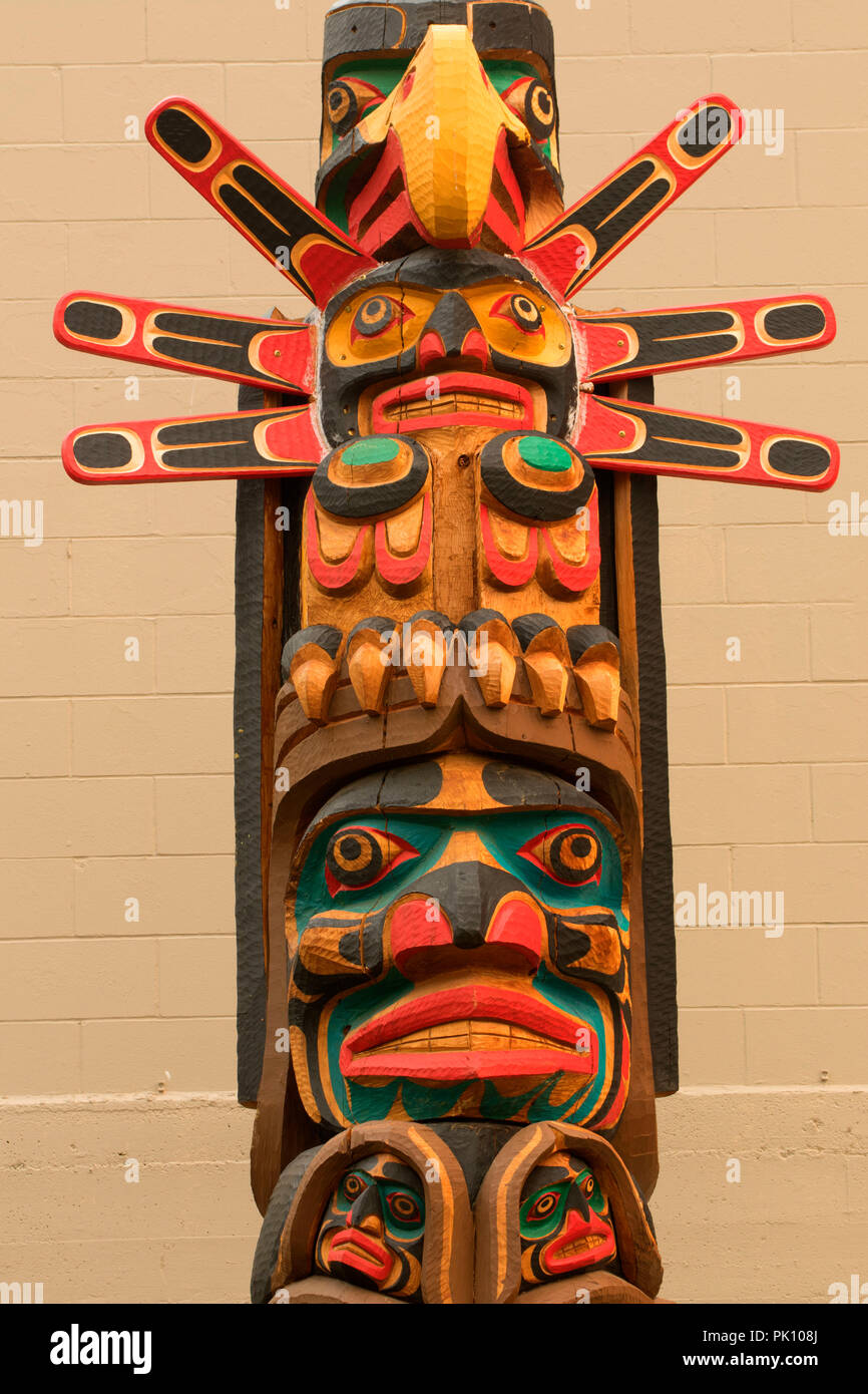 Totem de clan de nos Nations totem, Duncan, Colombie-Britannique, Canada Banque D'Images