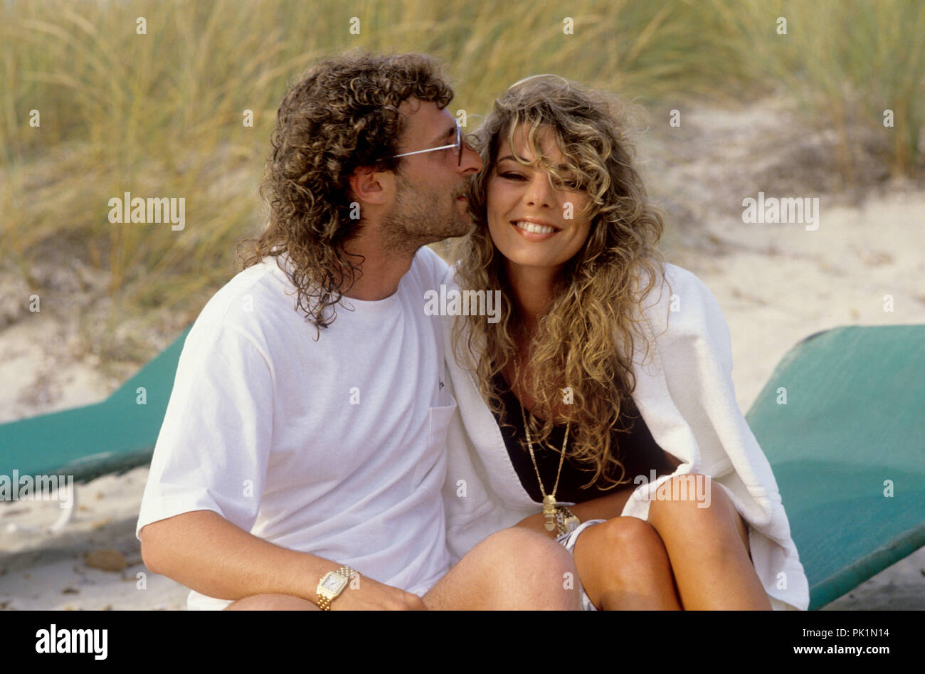 (L-r) : Michael Cretu, Sandra Lauer en juin 1988 à Ibiza. Dans le monde d'utilisation | Banque D'Images