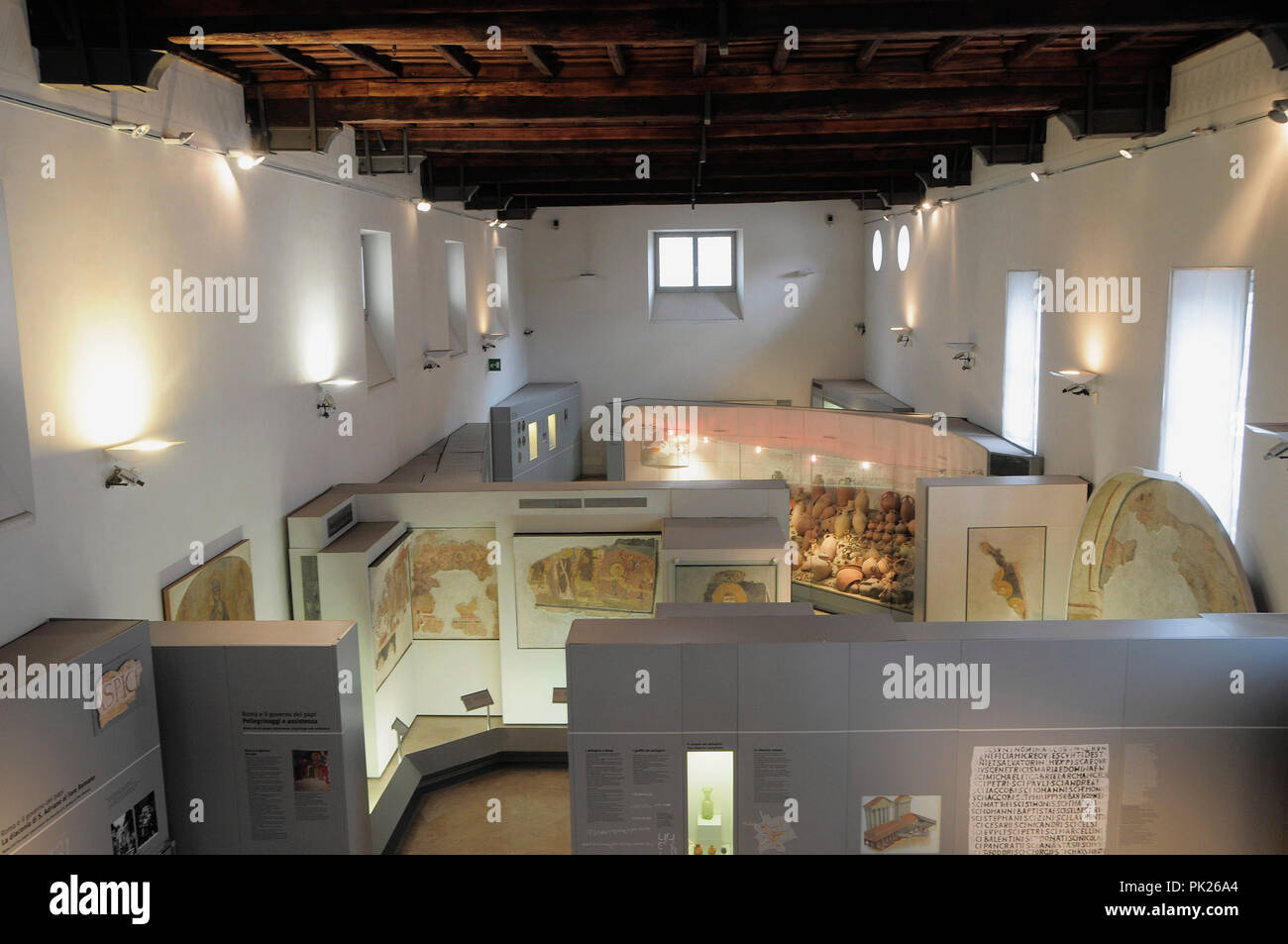 L'Italie, Lazio, Rome, Crypta Balbi, l'espace d'exposition. Banque D'Images