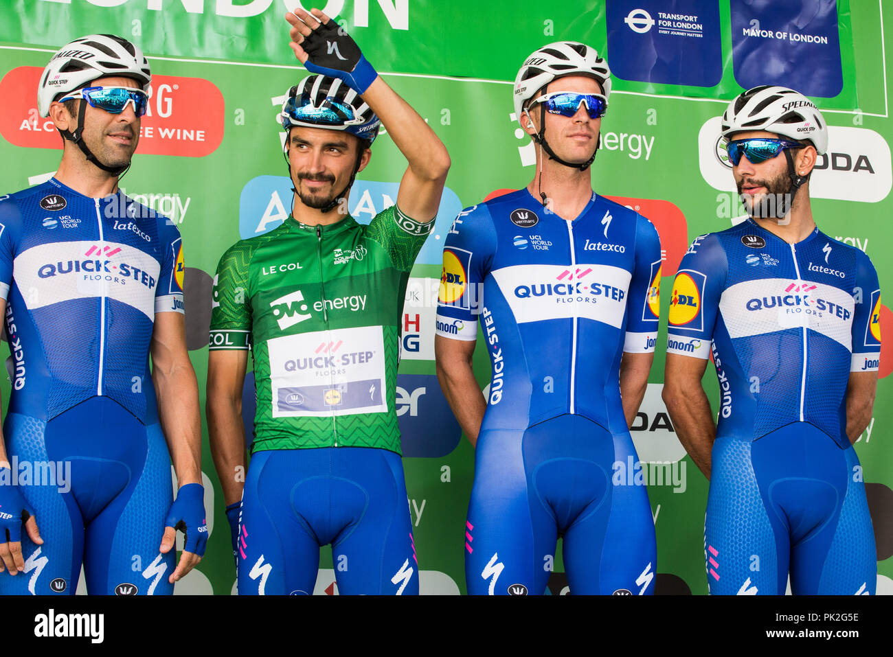 Londres, Royaume-Uni. 9 Septembre, 2018. Coureurs de l'équipe Quick-Step Parquet, y compris dans l'ensemble éventuel vainqueur de Julian Alaphilippe (dans le maillot vert), sont présentés avant le 77km London (Etape 8) l'Énergie de l'OVO Tour of Britain cycliste. Credit : Mark Kerrison/Alamy Live News Banque D'Images