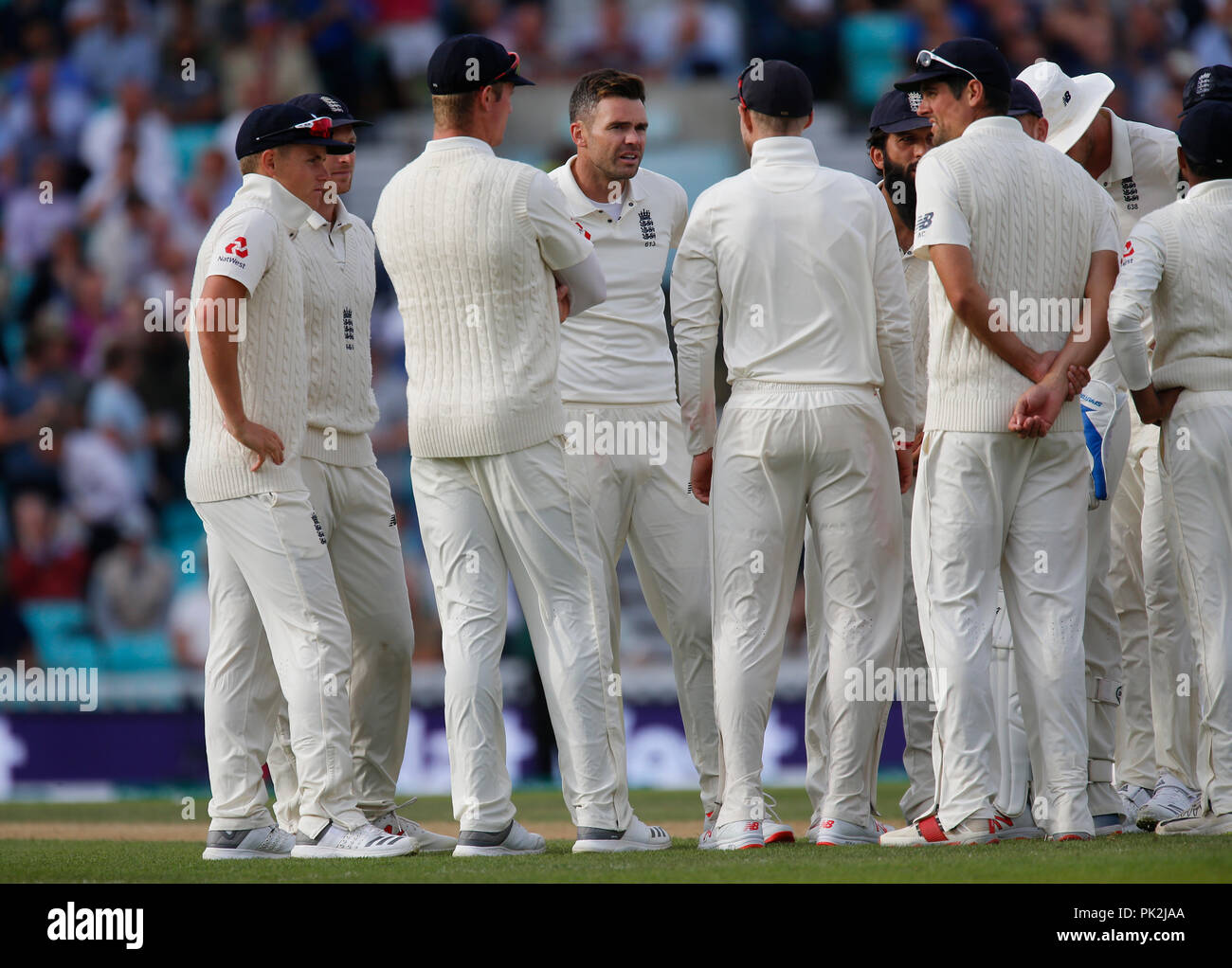 Kia Oval, Londres, Royaume-Uni. 10 Sep, 2018. International Cricket Match Test Specsavers, 5e essai, jour 4 ; premier sang pour l'Angleterre comme Jimmy Anderson a Shikhar Dhawan de l'Inde avec seulement un faible poids s'exécuter sur le conseil d'Action : Crédit Plus Sport/Alamy Live News Banque D'Images