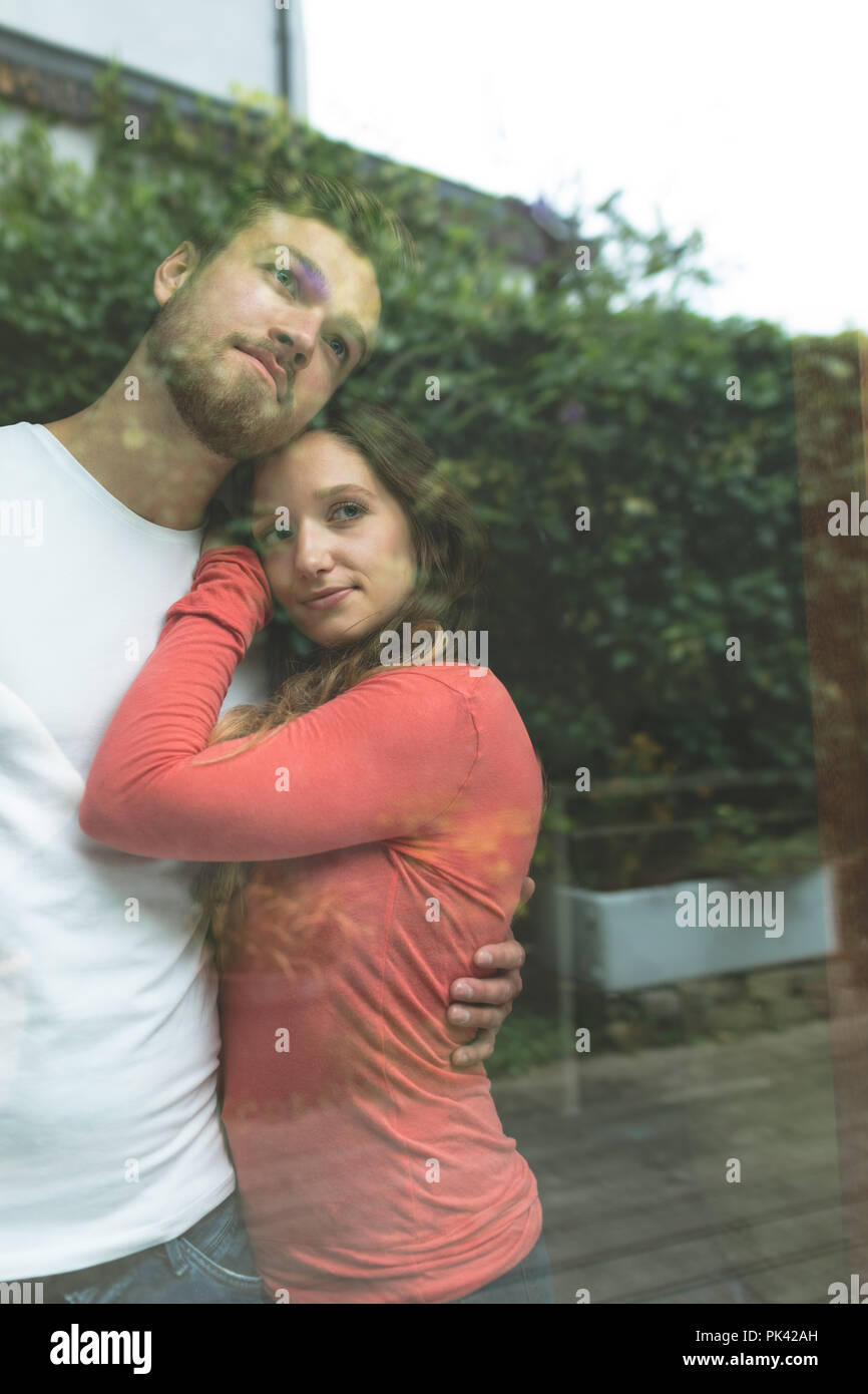 Couple à la maison Banque D'Images