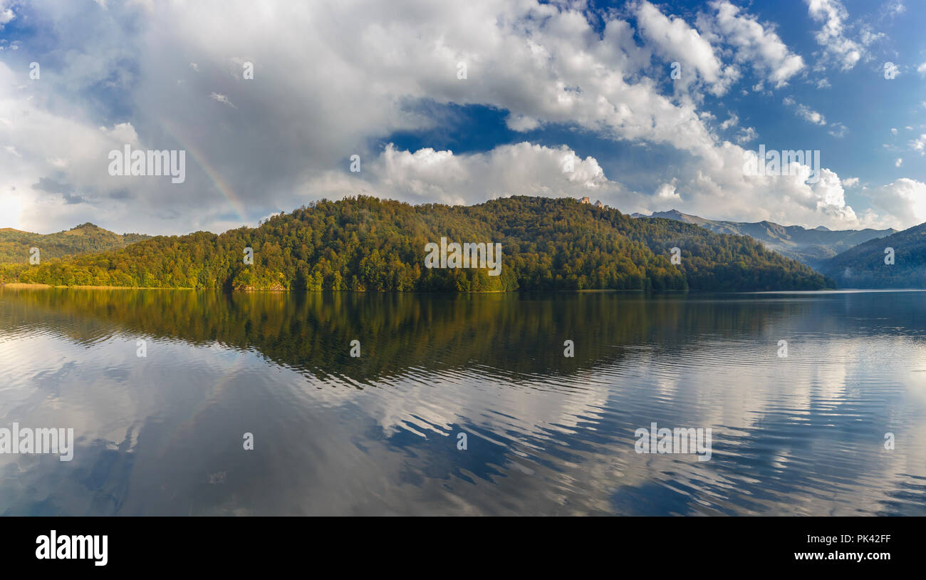 Lake Goygol en Azerbaïdjan en Septembre Banque D'Images