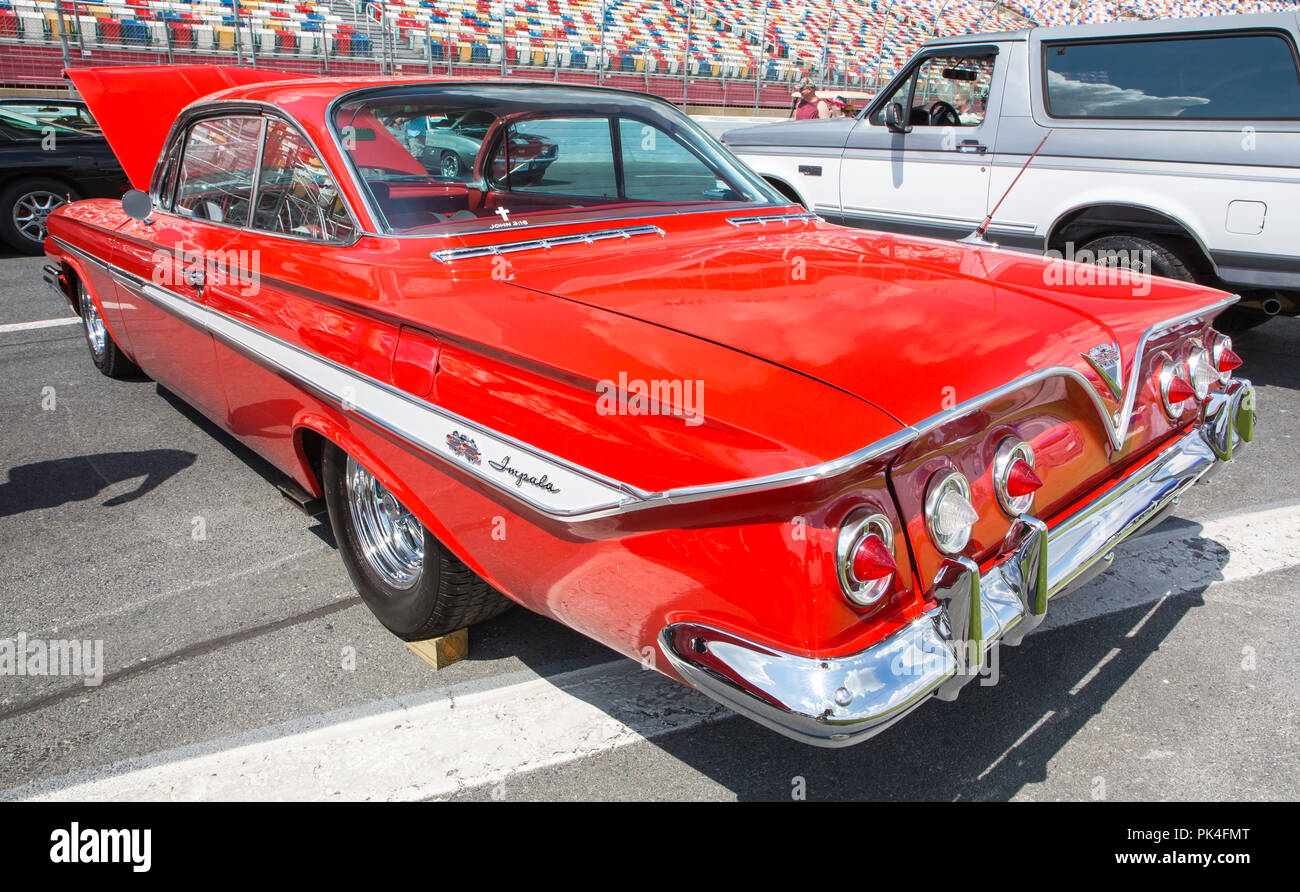 CONCORD, NC (USA) - 7 septembre 2018 : UN 1961 Chevy Impala SS à l'automobile Pennzoil AutoFair Classic Car Show à Charlotte Motor Speedway. Banque D'Images