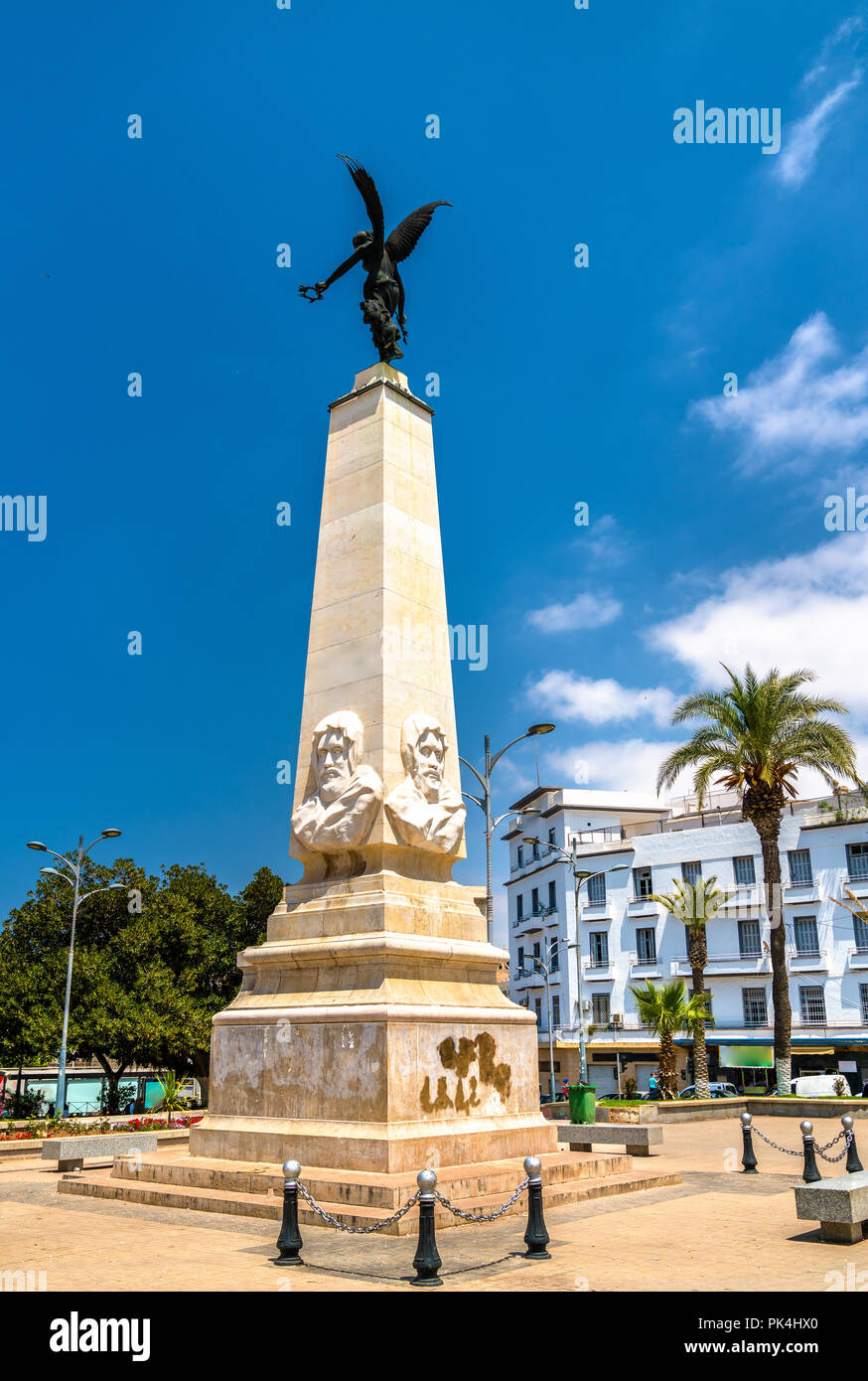 La gloire obélisque dans le centre-ville d'Oran, Algérie Banque D'Images