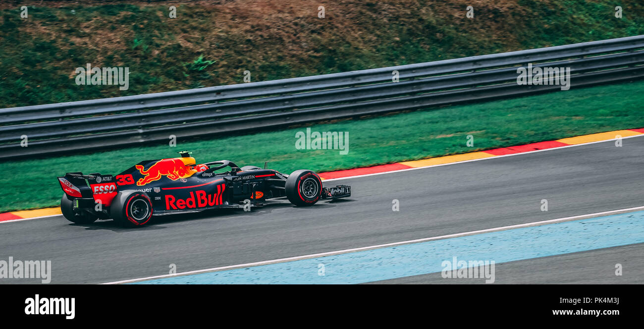 Kimi Raikkonen dans son Ferrari endommagée après se faire frapper pendant un énorme crach à son tour un, au cours de la 2018 Brad Prix Belge Banque D'Images