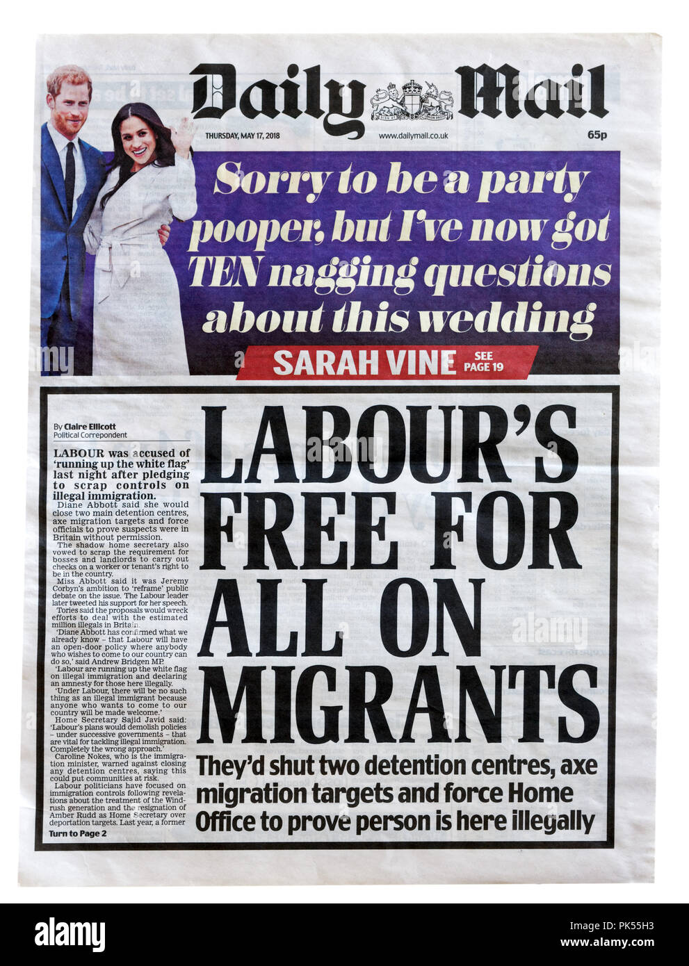 Première page du Daily Mail avec le titre du travail gratuit pour Al n Migrants, sur les chiffres d'immigrants étant alowed de rester au Royaume-Uni Banque D'Images