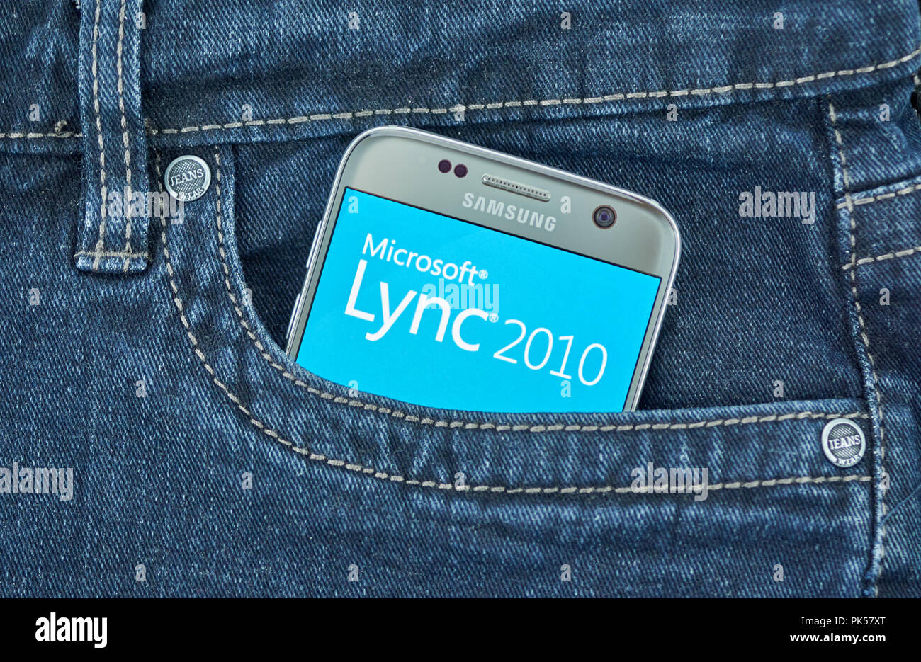 Montréal, Canada - le 8 septembre 2018 : Microsoft Lync mobile app. Skype pour les entreprises est un client de messagerie instantanée utilisé avec Skype for Business Server Banque D'Images