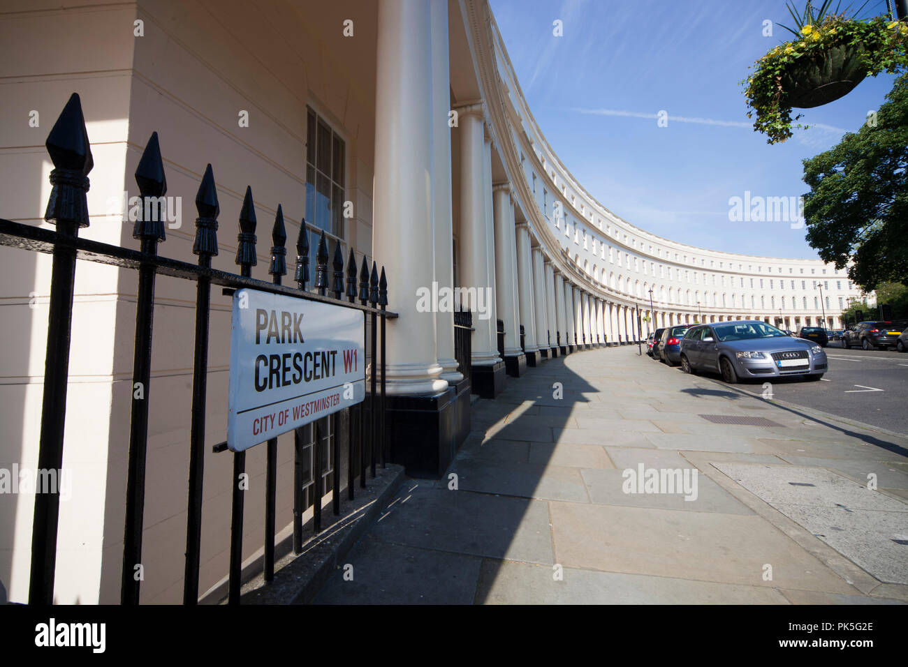 Londres, ANGLETERRE - 14 juin 2012 : Park Crescent West près de Regent's Park, avant cette partie de la rue a été démolie. Conçu par John Nash Banque D'Images