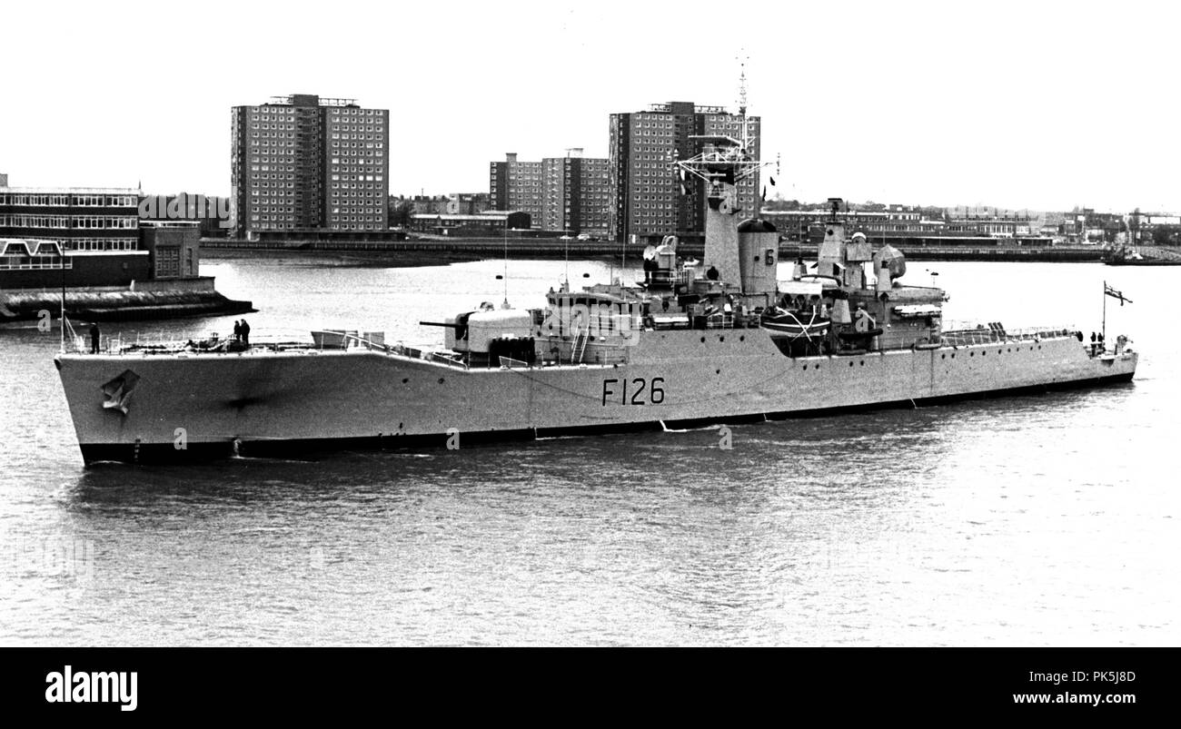 AJAXNETPHOTO. 1974. PORTSMOUTH, Angleterre -frégate HMS QUITTE PLYMOUTH NAVAL BASE PHOTO:JONATHAN EASTLAND/AJAX REF:NA  1974 PLYMOUTH Banque D'Images