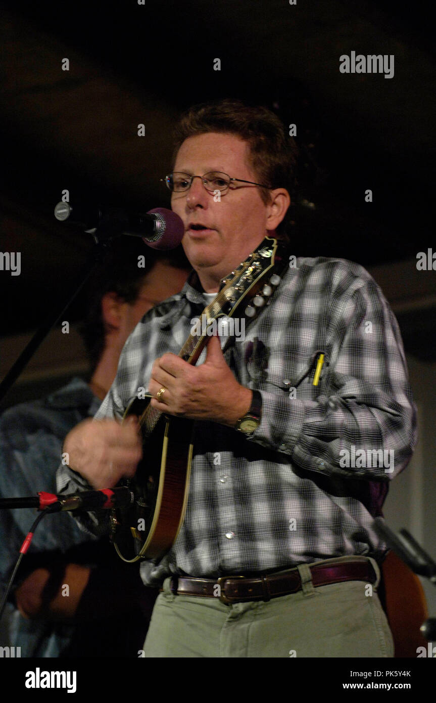Tim O'Brien joue au cours de la 'Le bluegrass et folk Music Fest de Pickin'' à Berryville, Virginie. Watermelon Park Fest combine un beau week-end de Banque D'Images